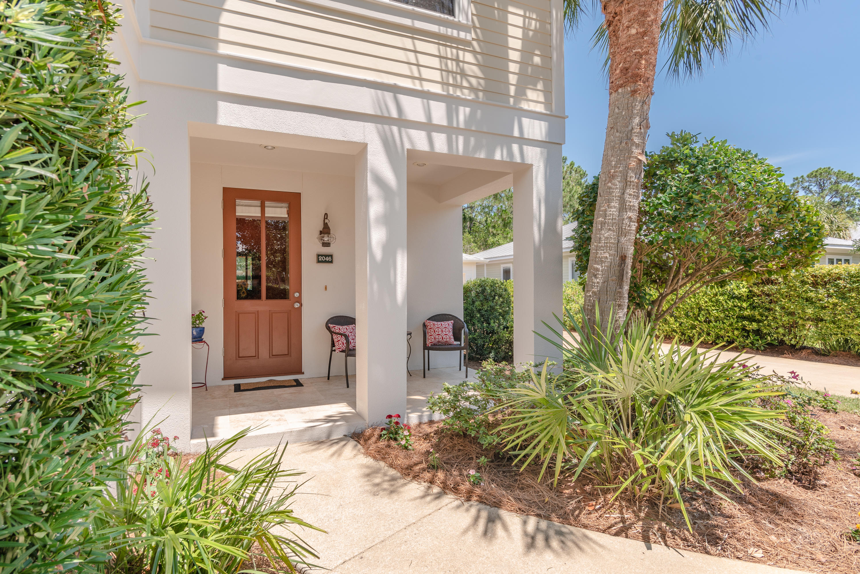 CRYSTAL LAKE - Residential