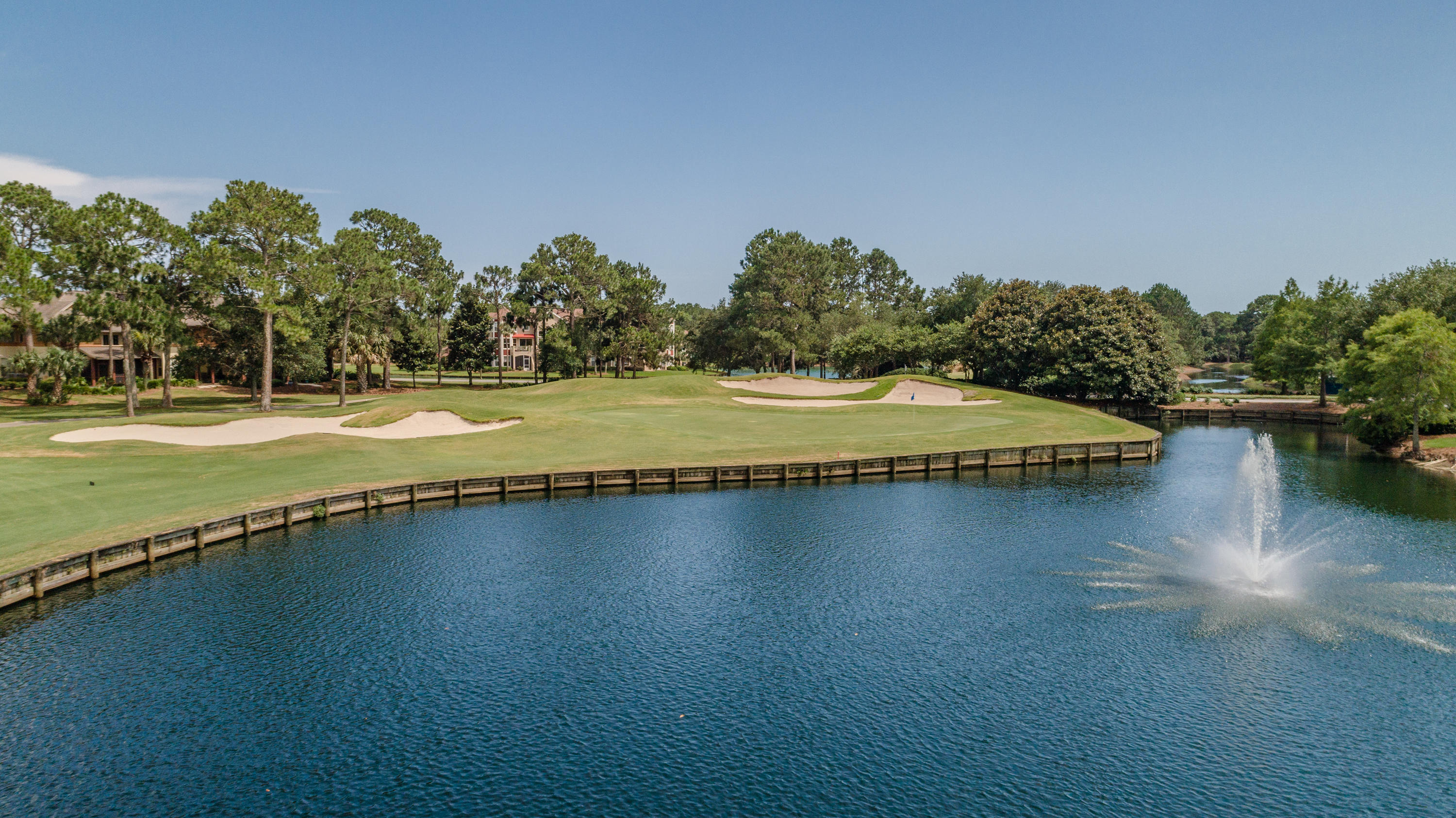 CRYSTAL LAKE - Residential