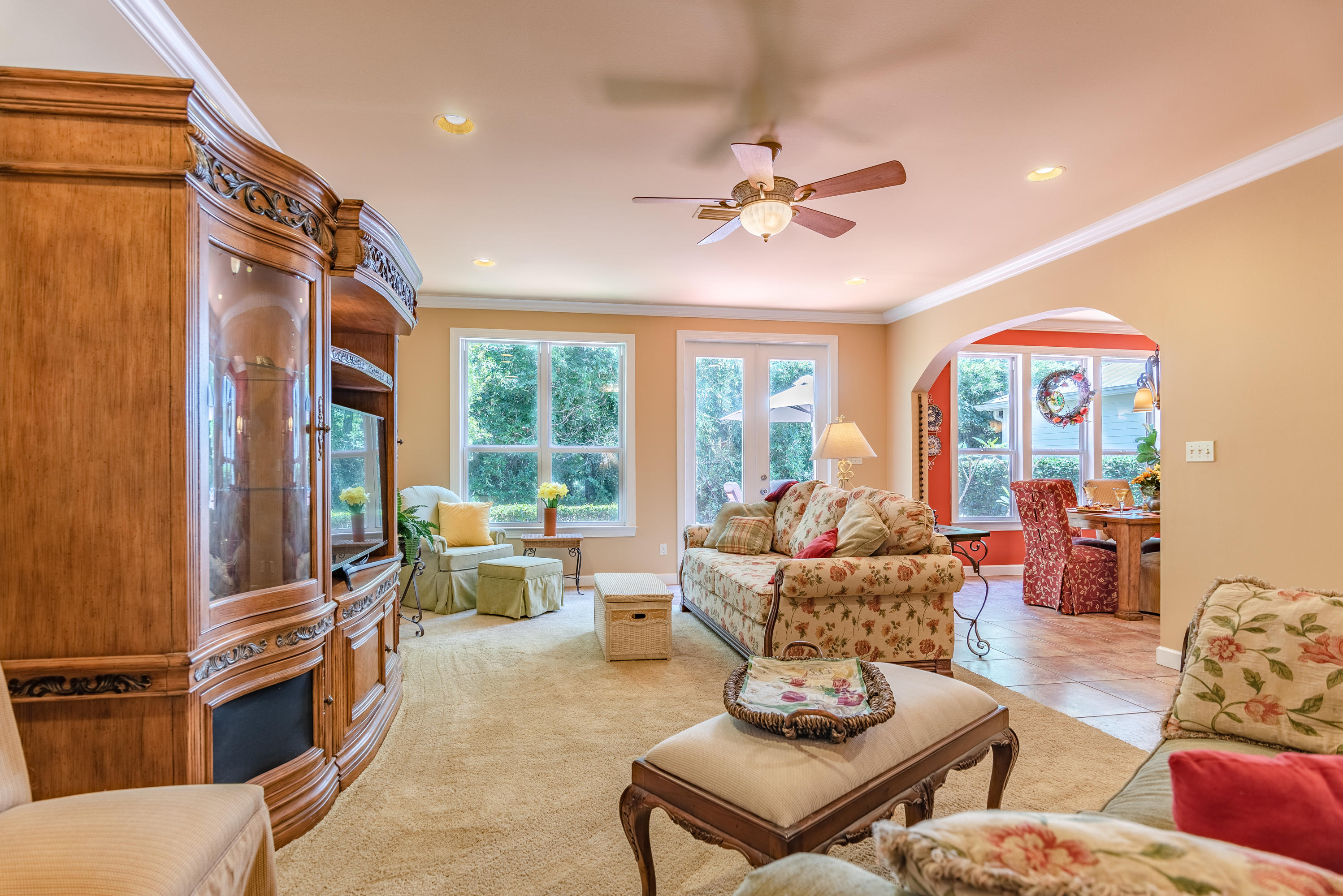 CRYSTAL LAKE - Residential