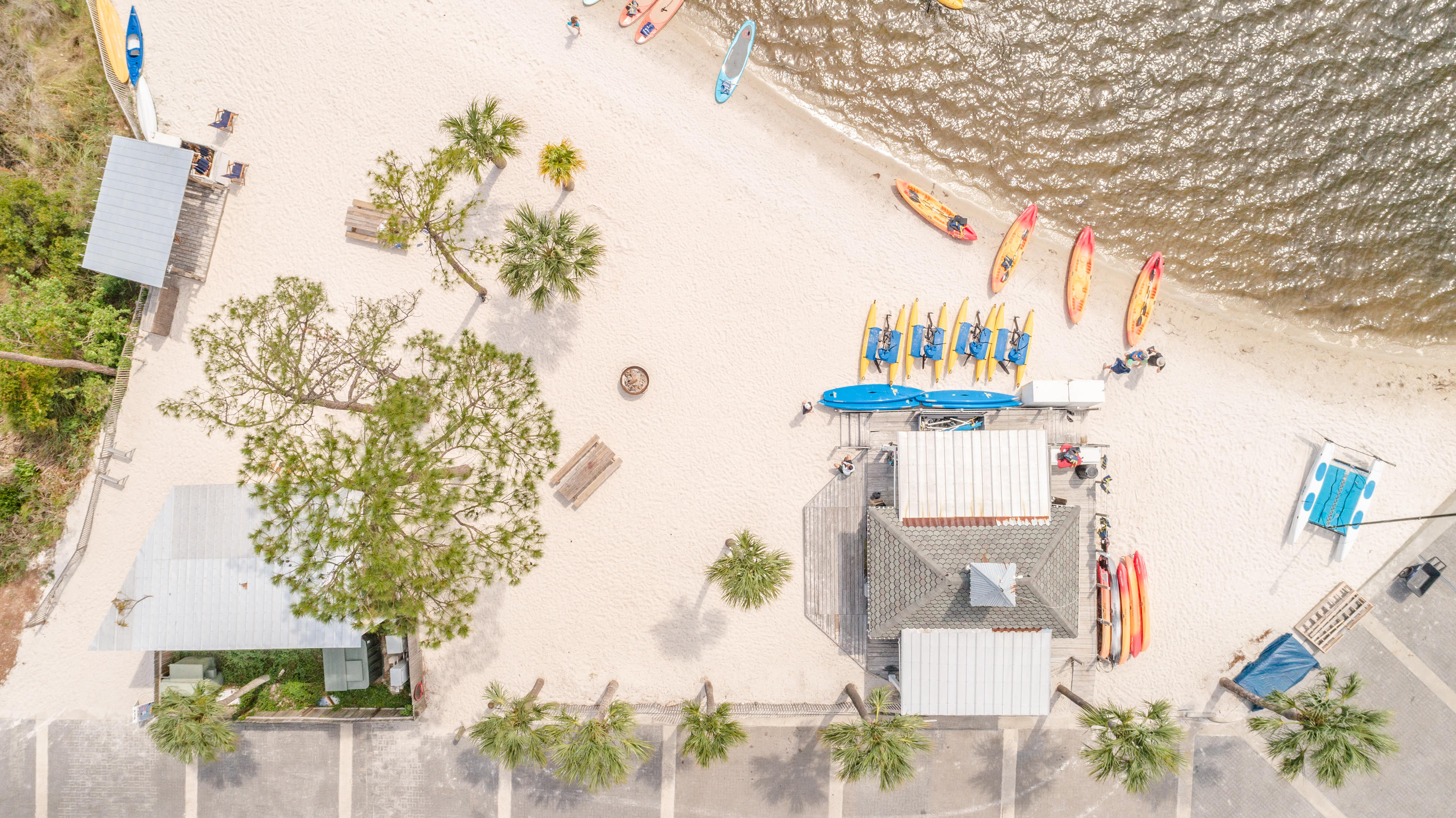 CRYSTAL LAKE - Residential