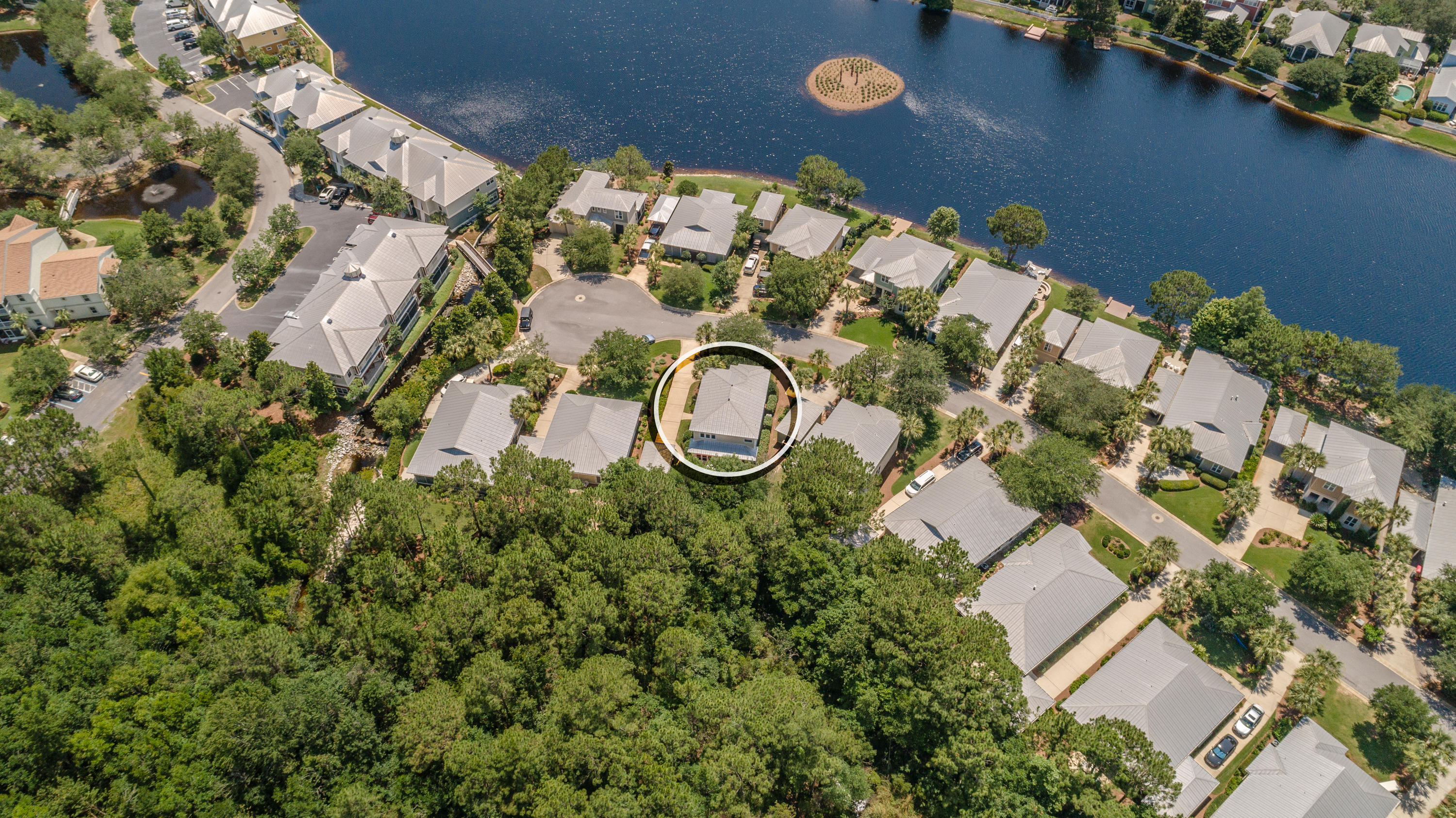 CRYSTAL LAKE - Residential