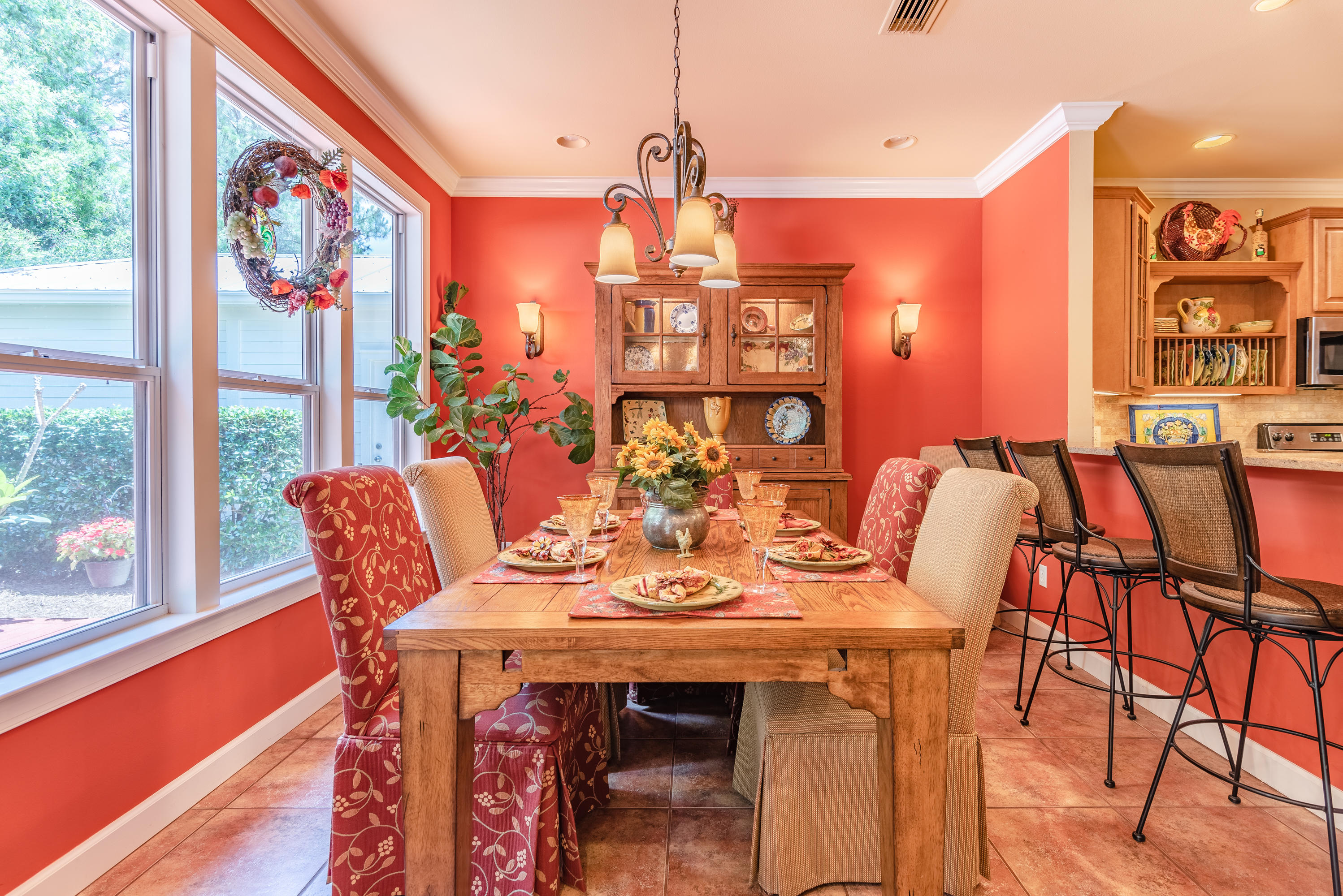 CRYSTAL LAKE - Residential