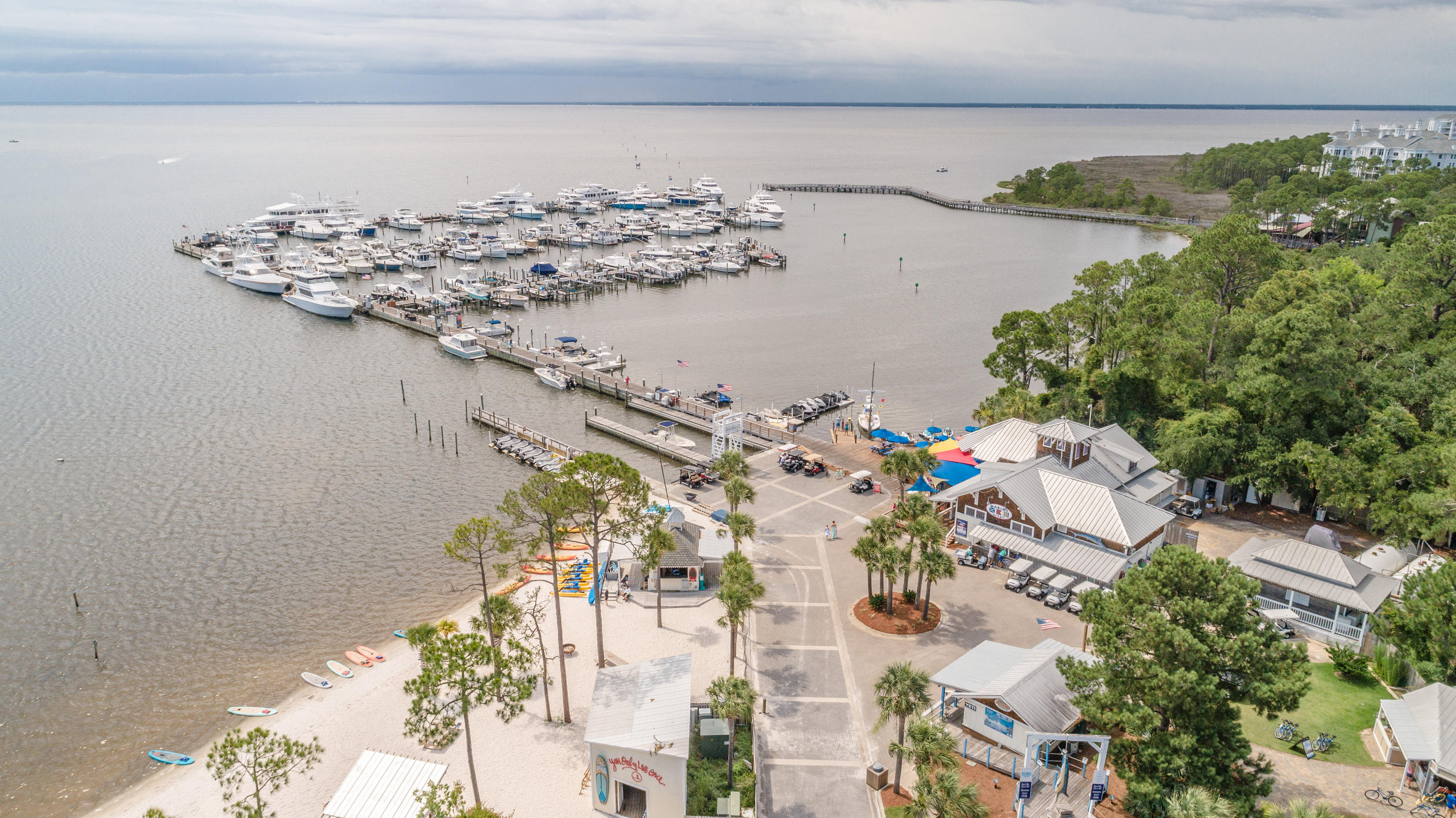 CRYSTAL LAKE - Residential