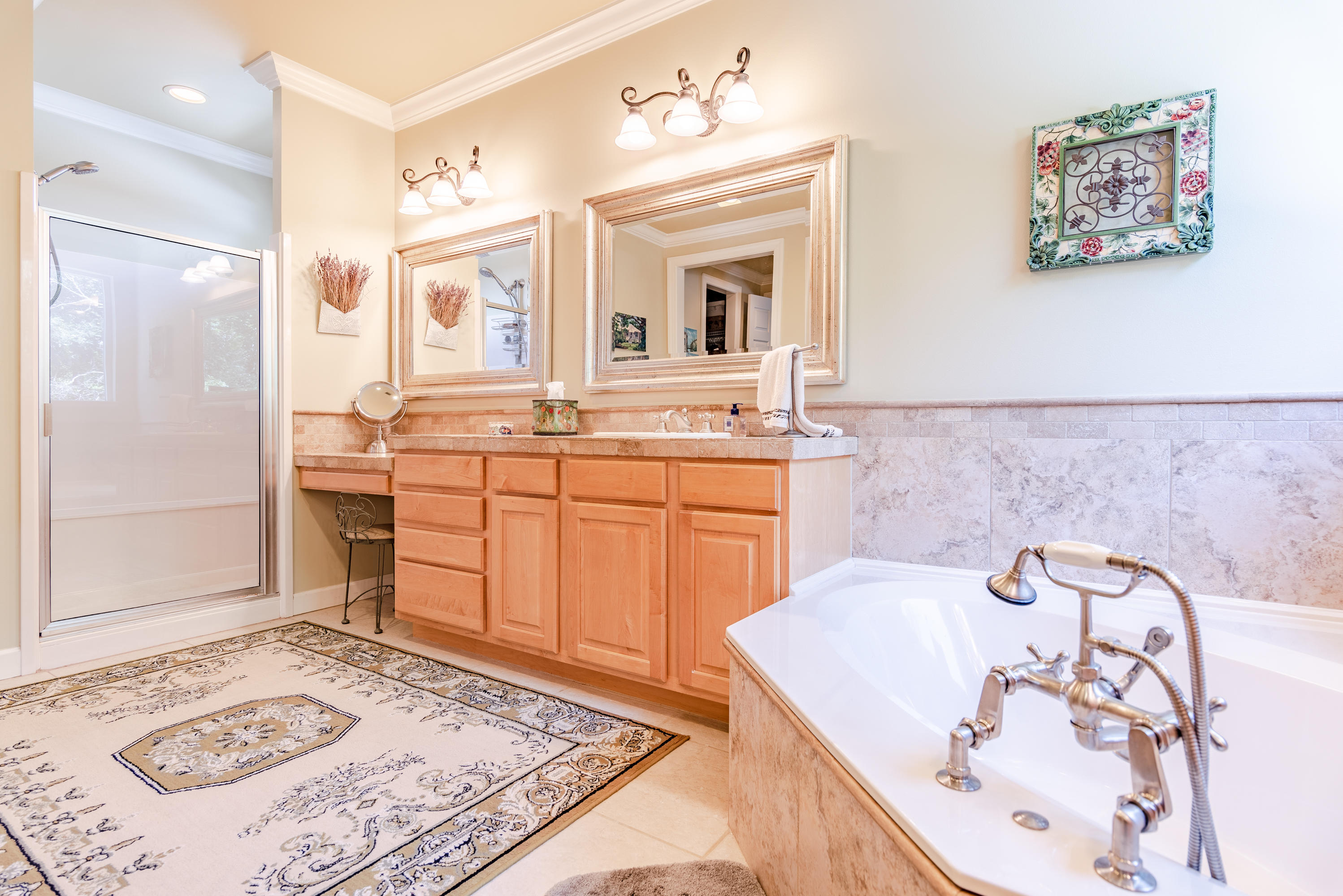 CRYSTAL LAKE - Residential