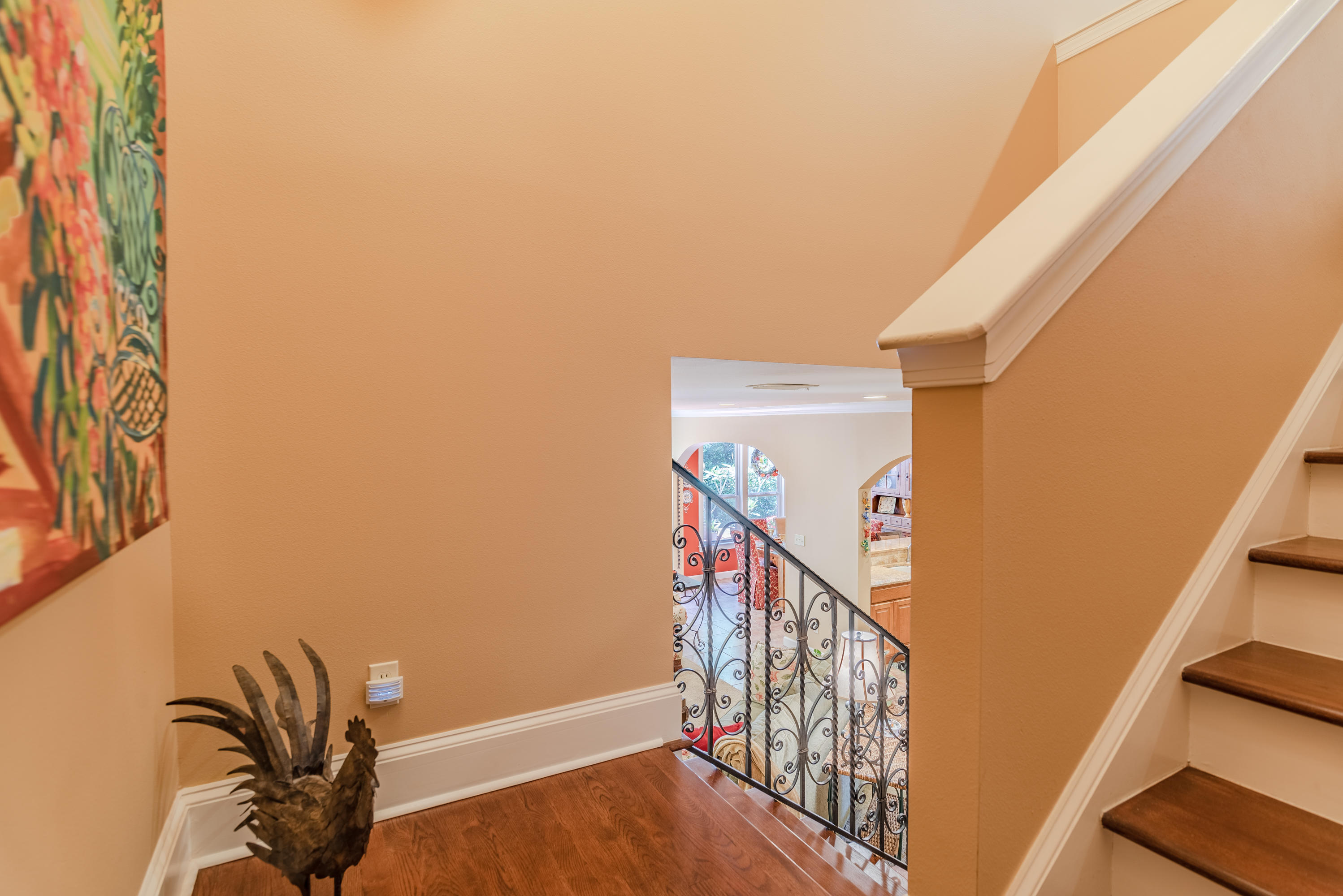 CRYSTAL LAKE - Residential