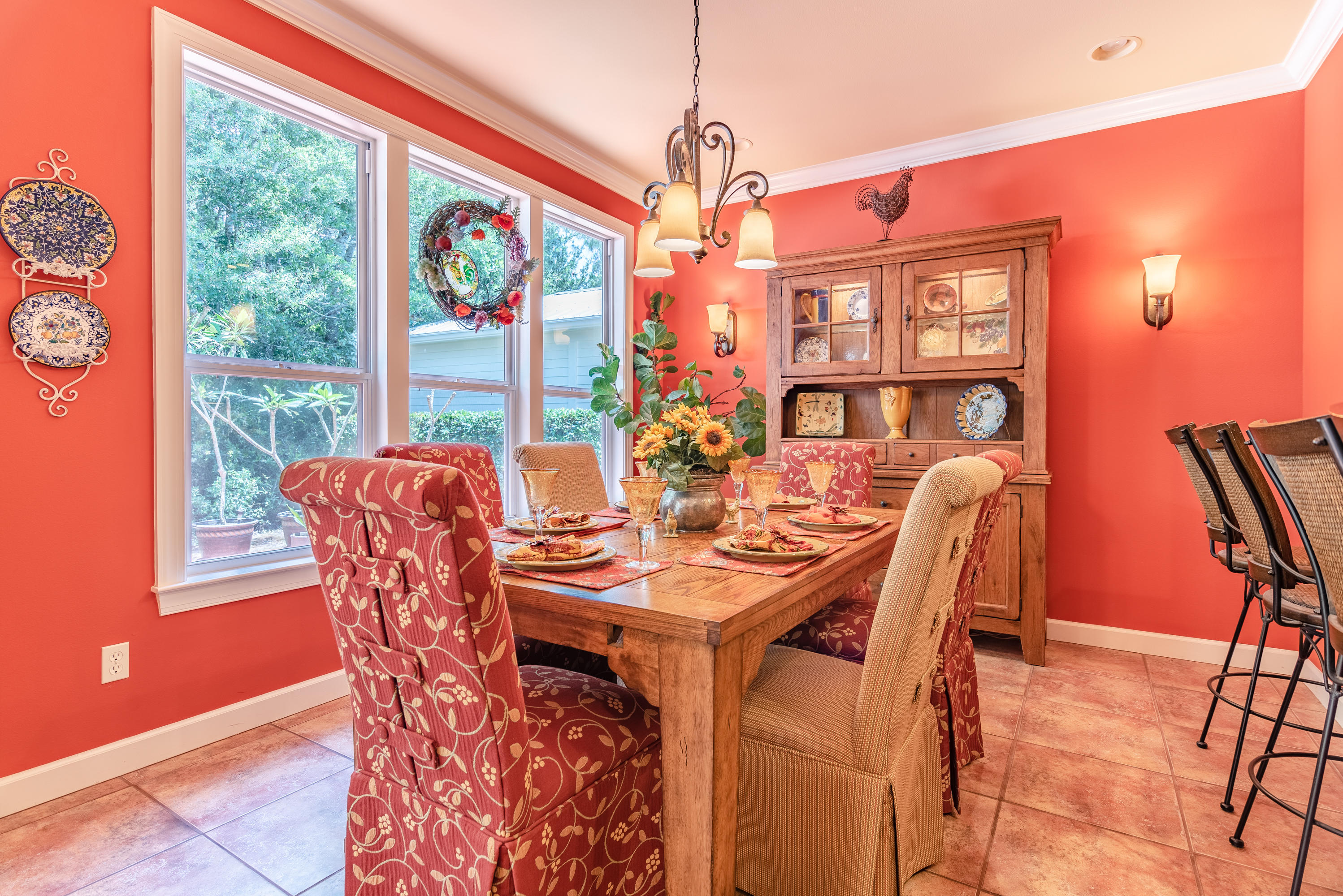 CRYSTAL LAKE - Residential