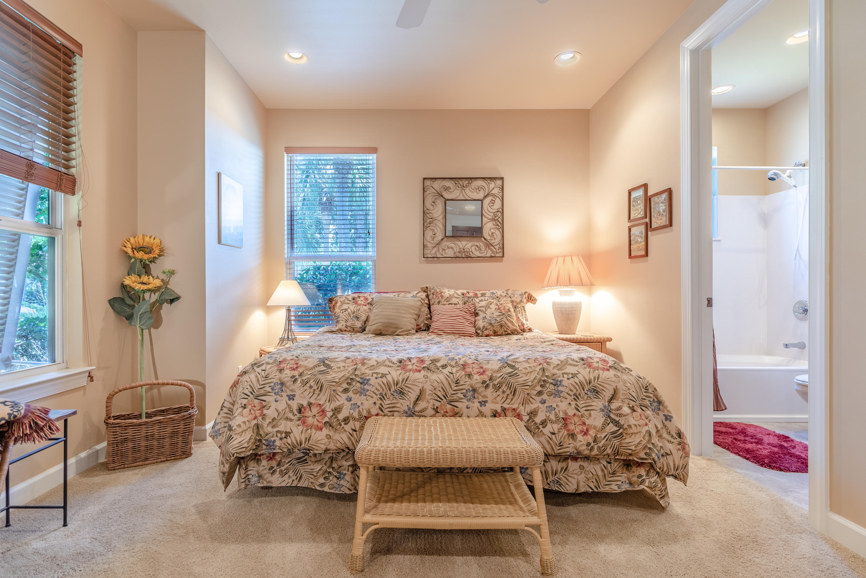 CRYSTAL LAKE - Residential