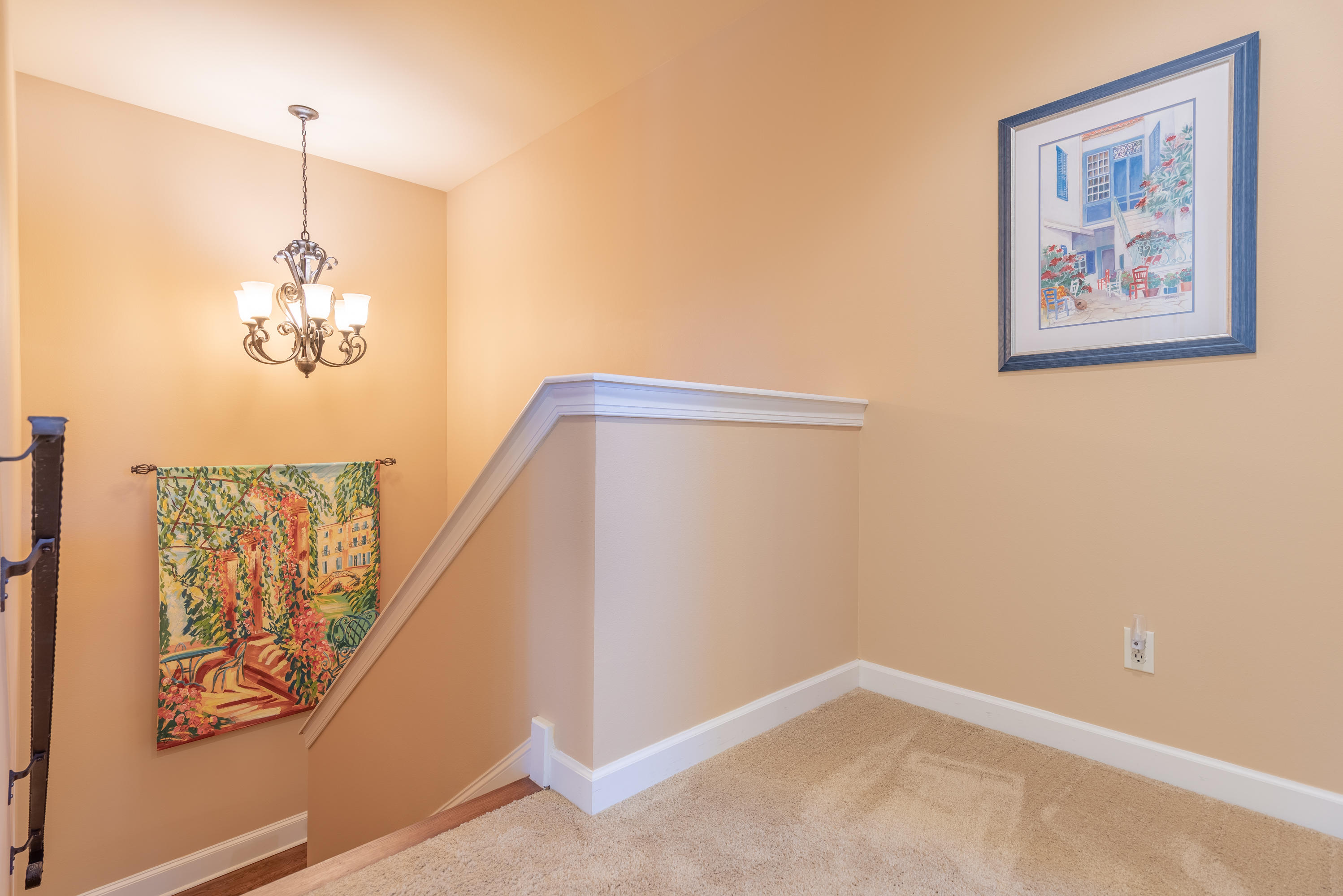 CRYSTAL LAKE - Residential