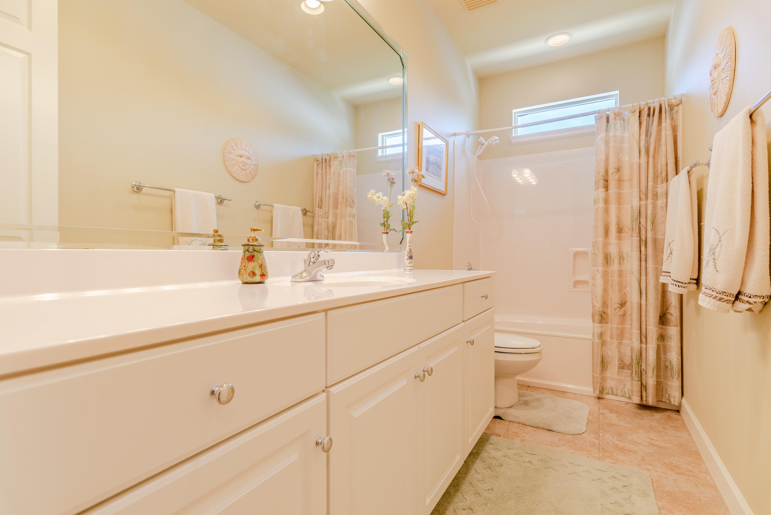 CRYSTAL LAKE - Residential