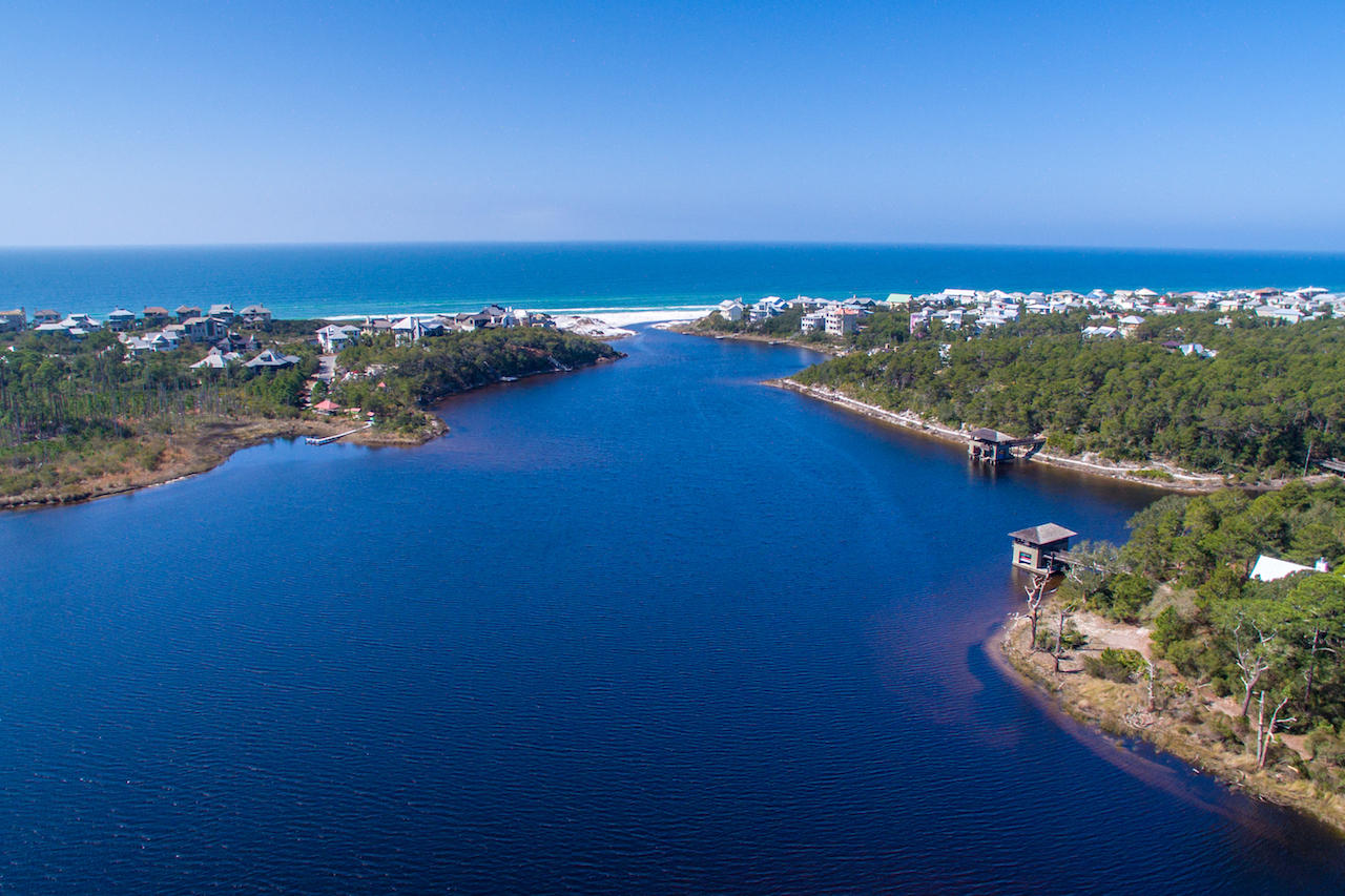 CRESCENT CAYE - Residential