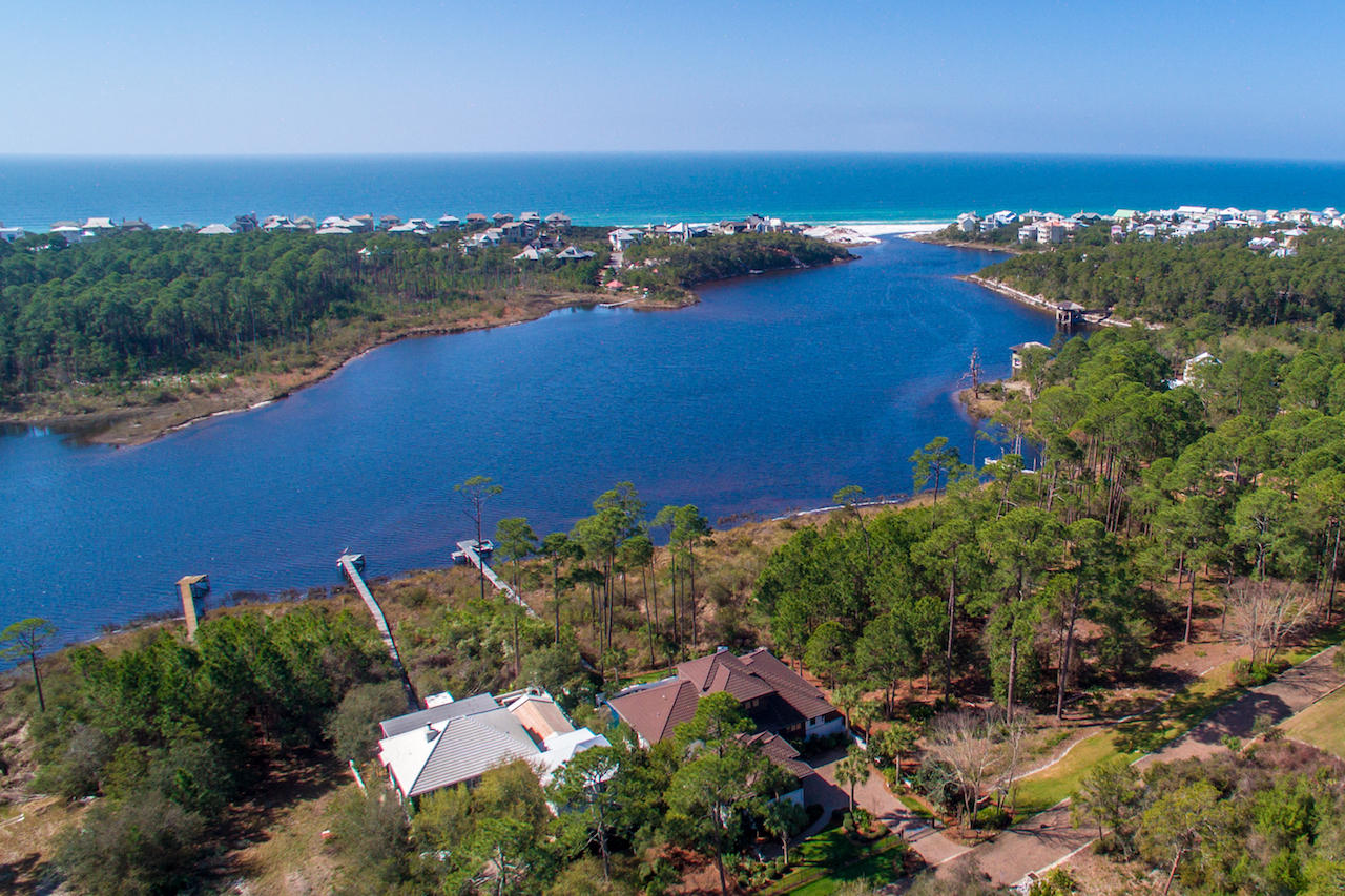CRESCENT CAYE - Residential