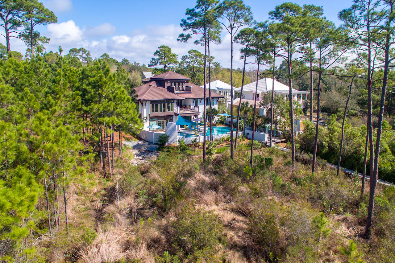 CRESCENT CAYE - Residential