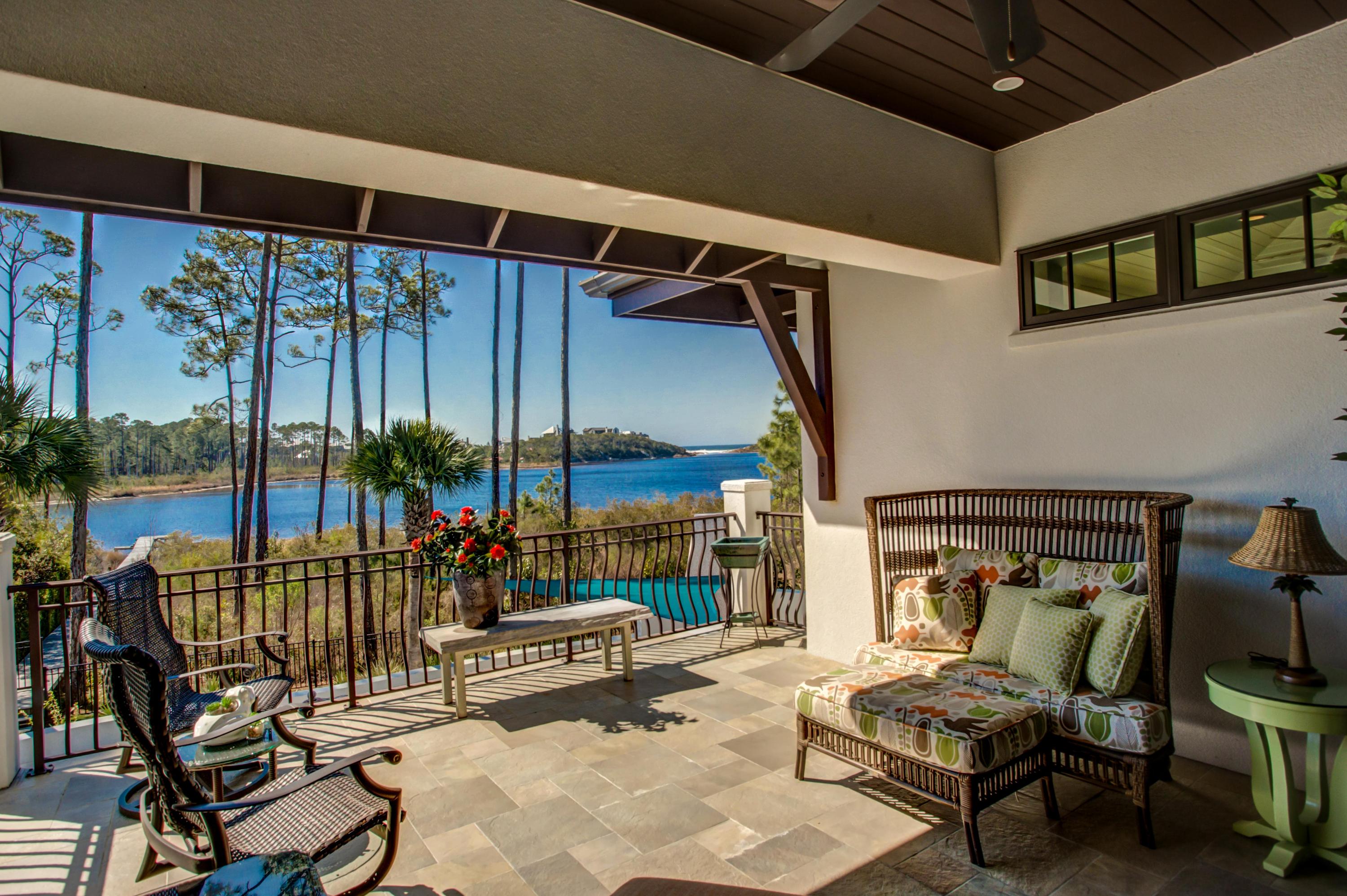 CRESCENT CAYE - Residential