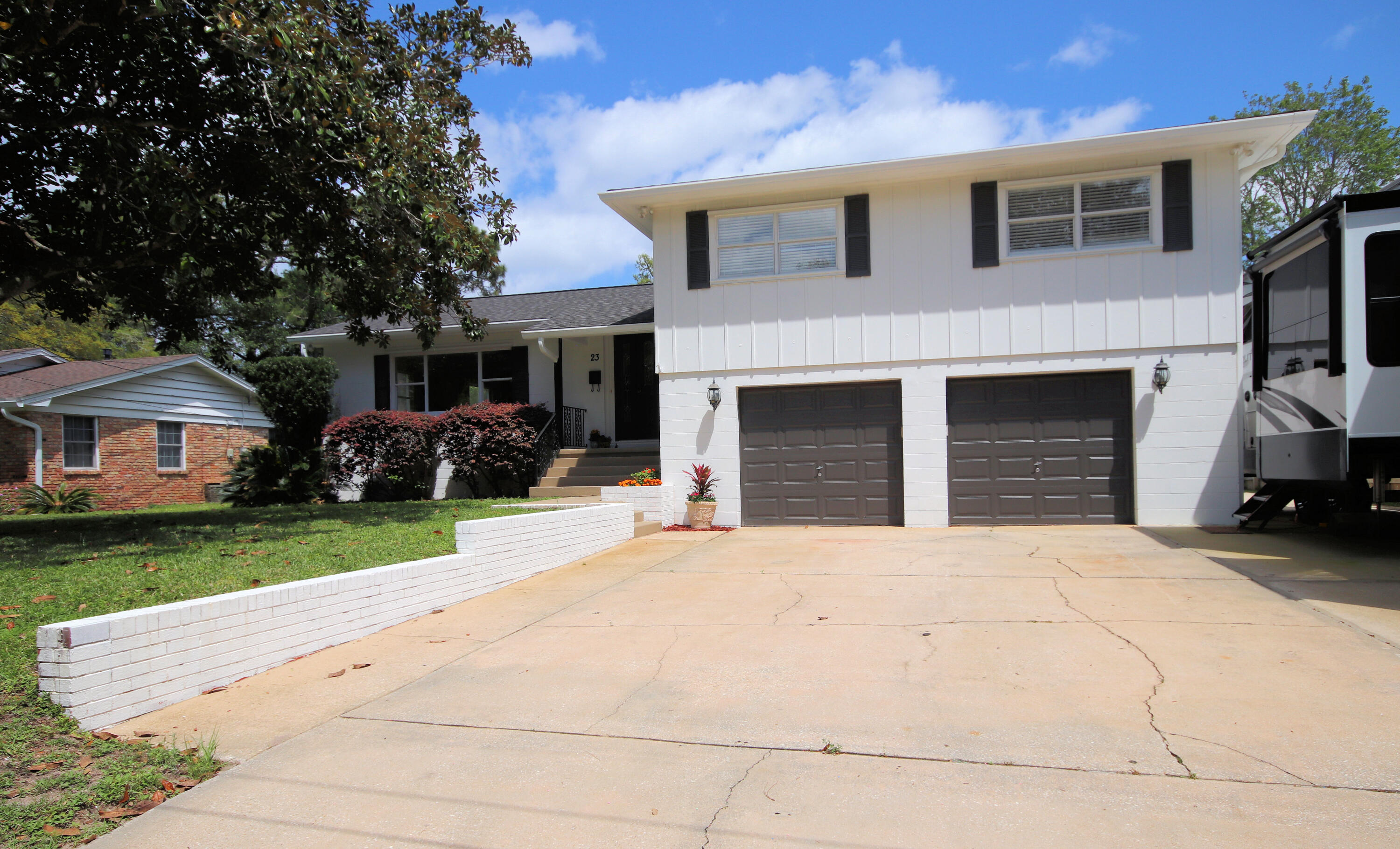 VILLA RUSS PARK - Residential