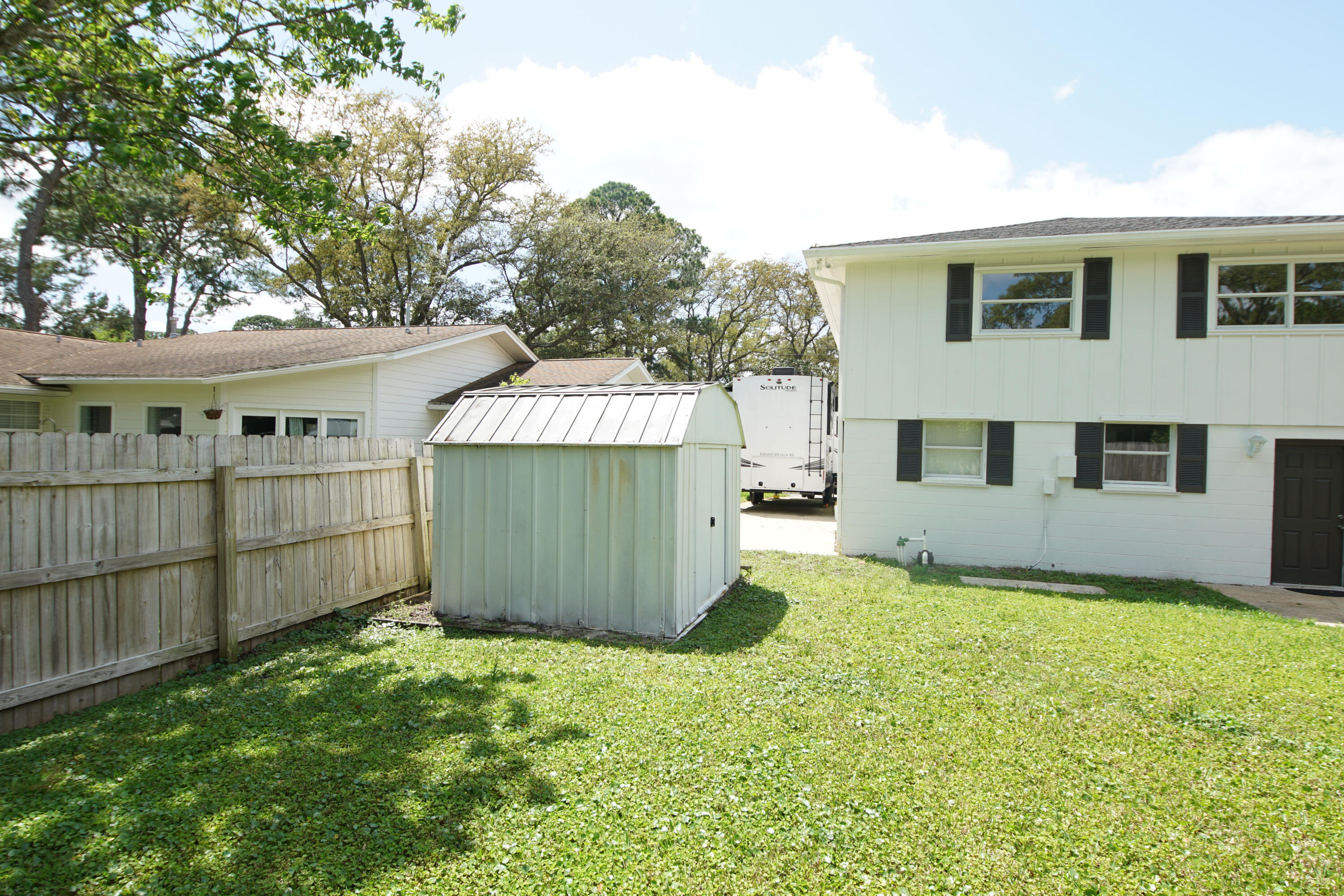 VILLA RUSS PARK - Residential