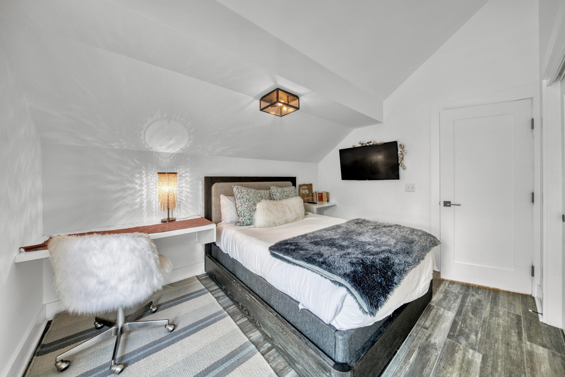 SUNRISE BEACH - Residential