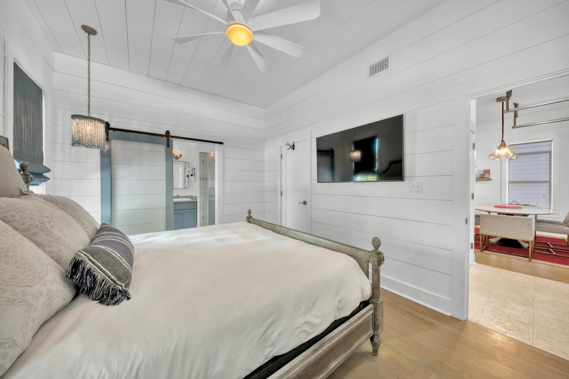 SUNRISE BEACH - Residential