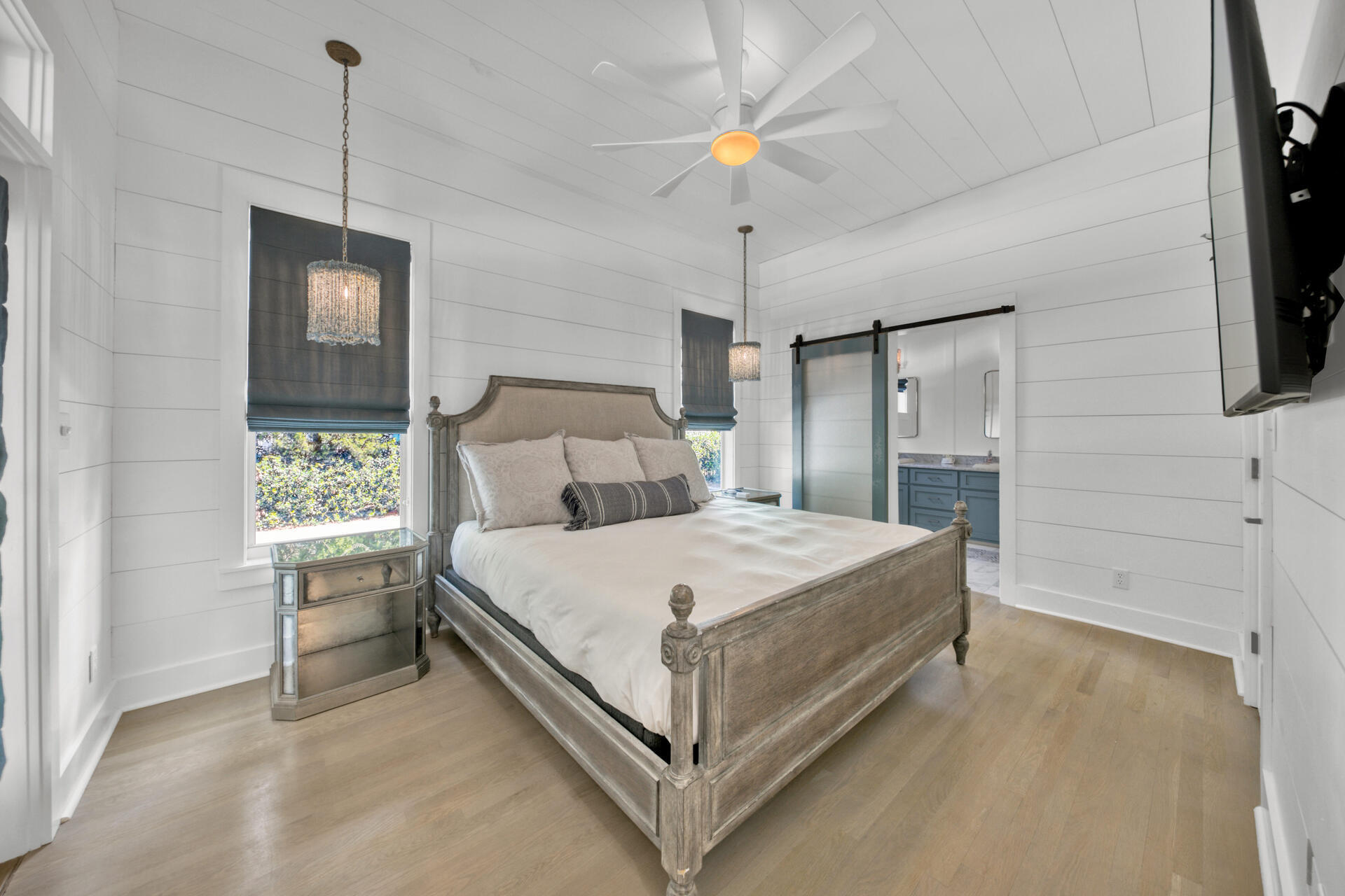 SUNRISE BEACH - Residential