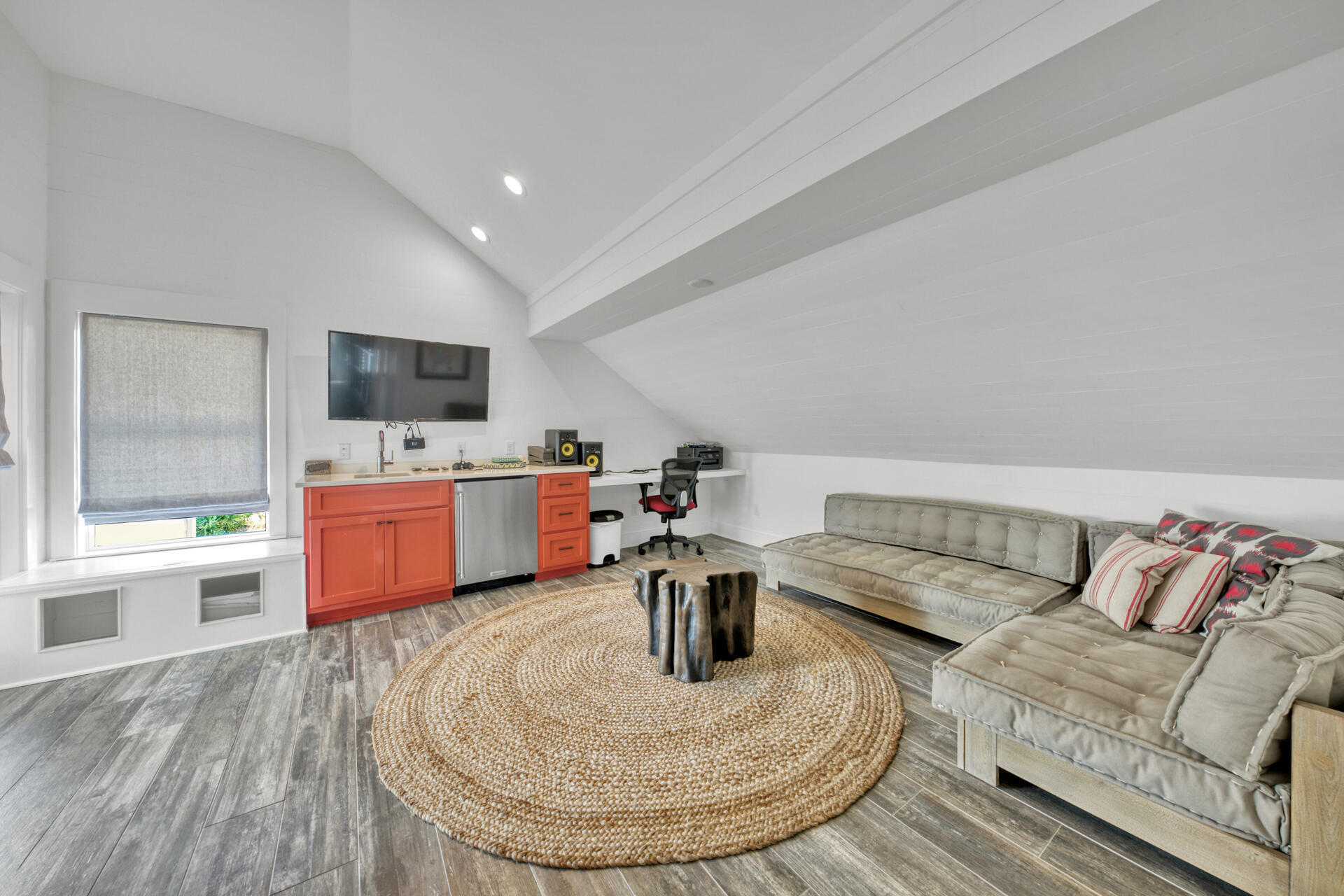 SUNRISE BEACH - Residential