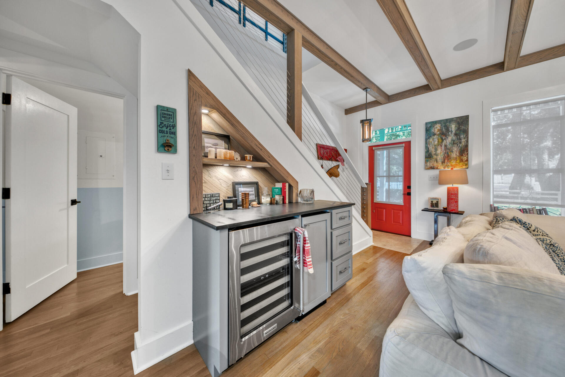 SUNRISE BEACH - Residential