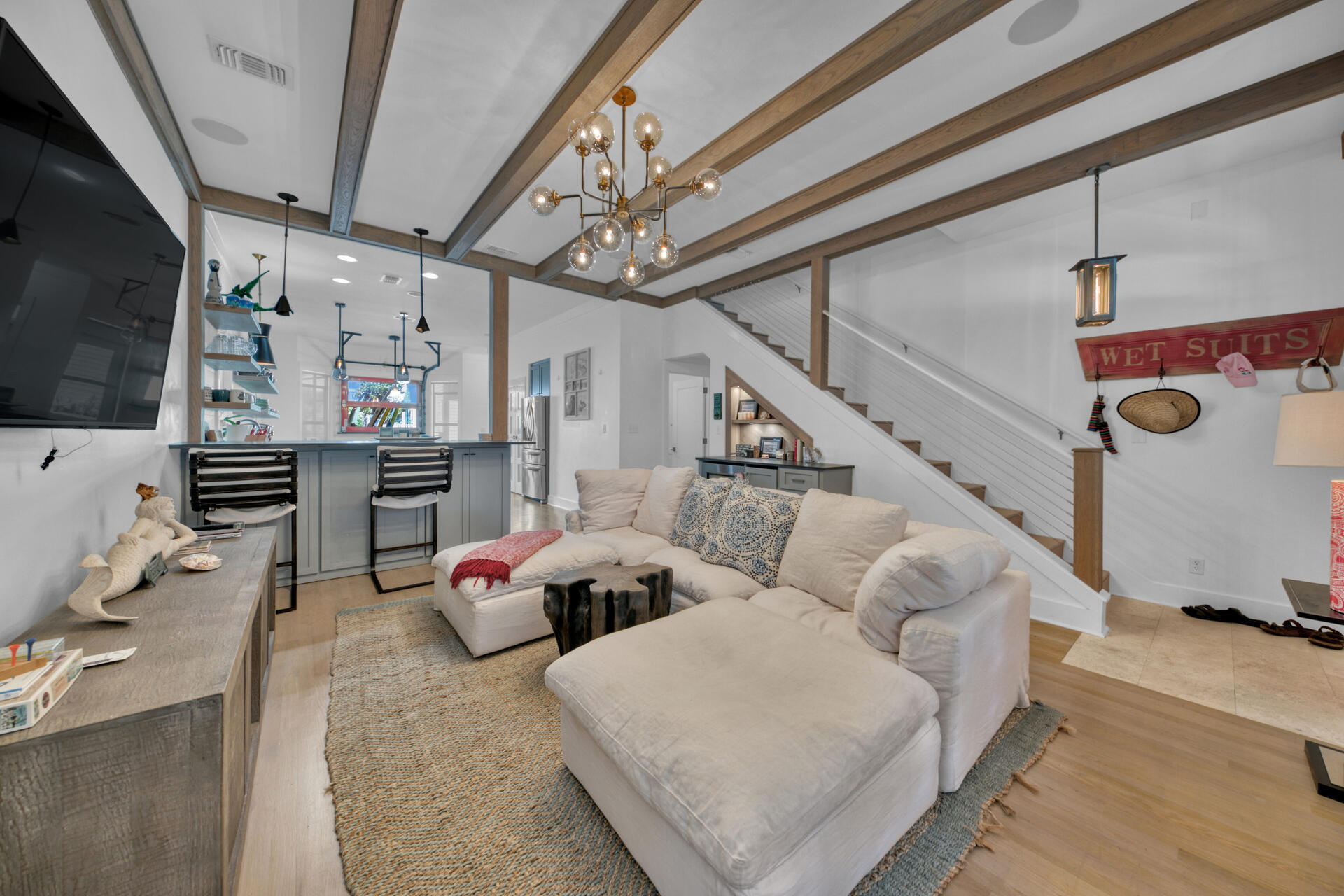 SUNRISE BEACH - Residential