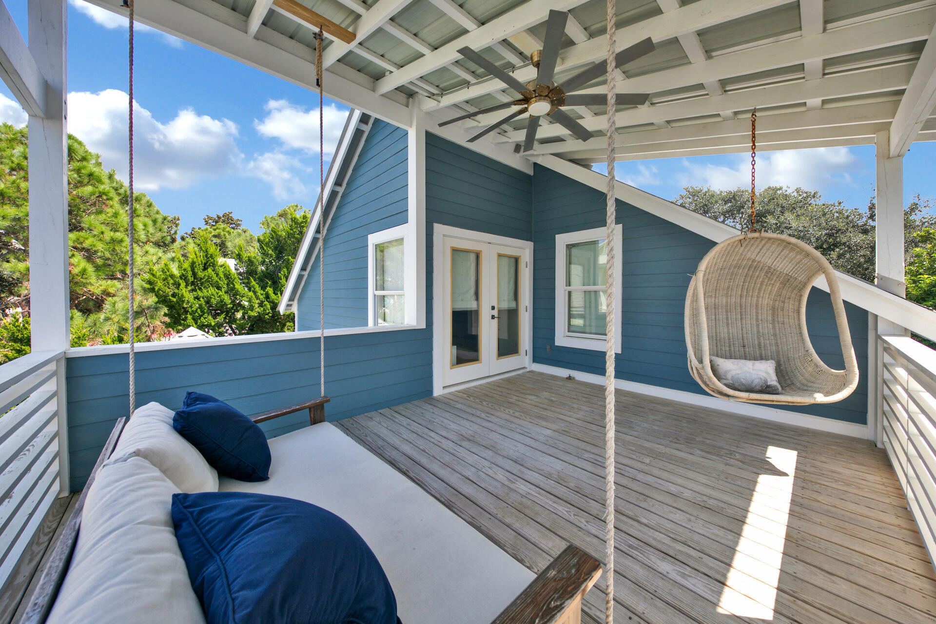 SUNRISE BEACH - Residential