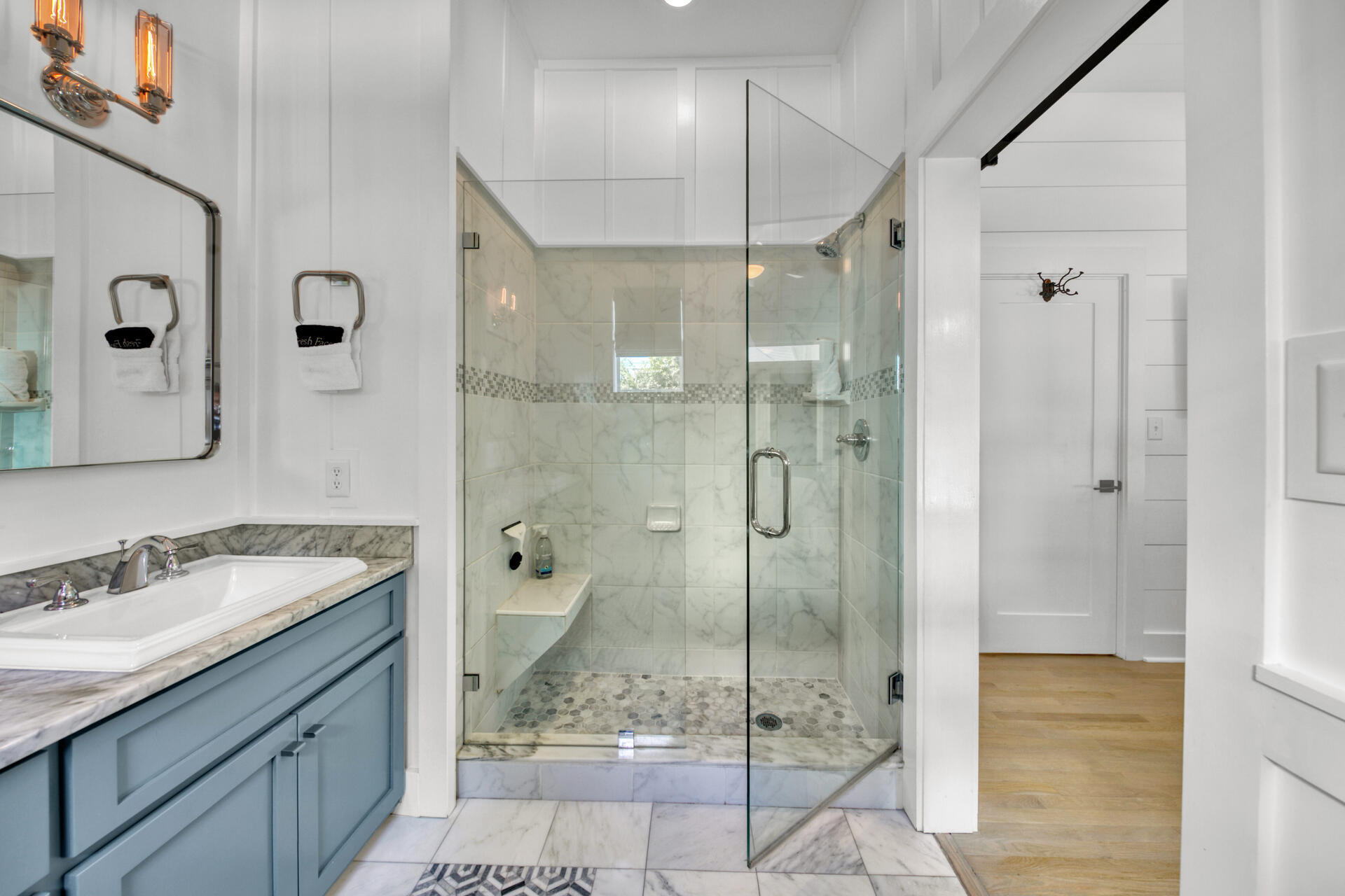 SUNRISE BEACH - Residential