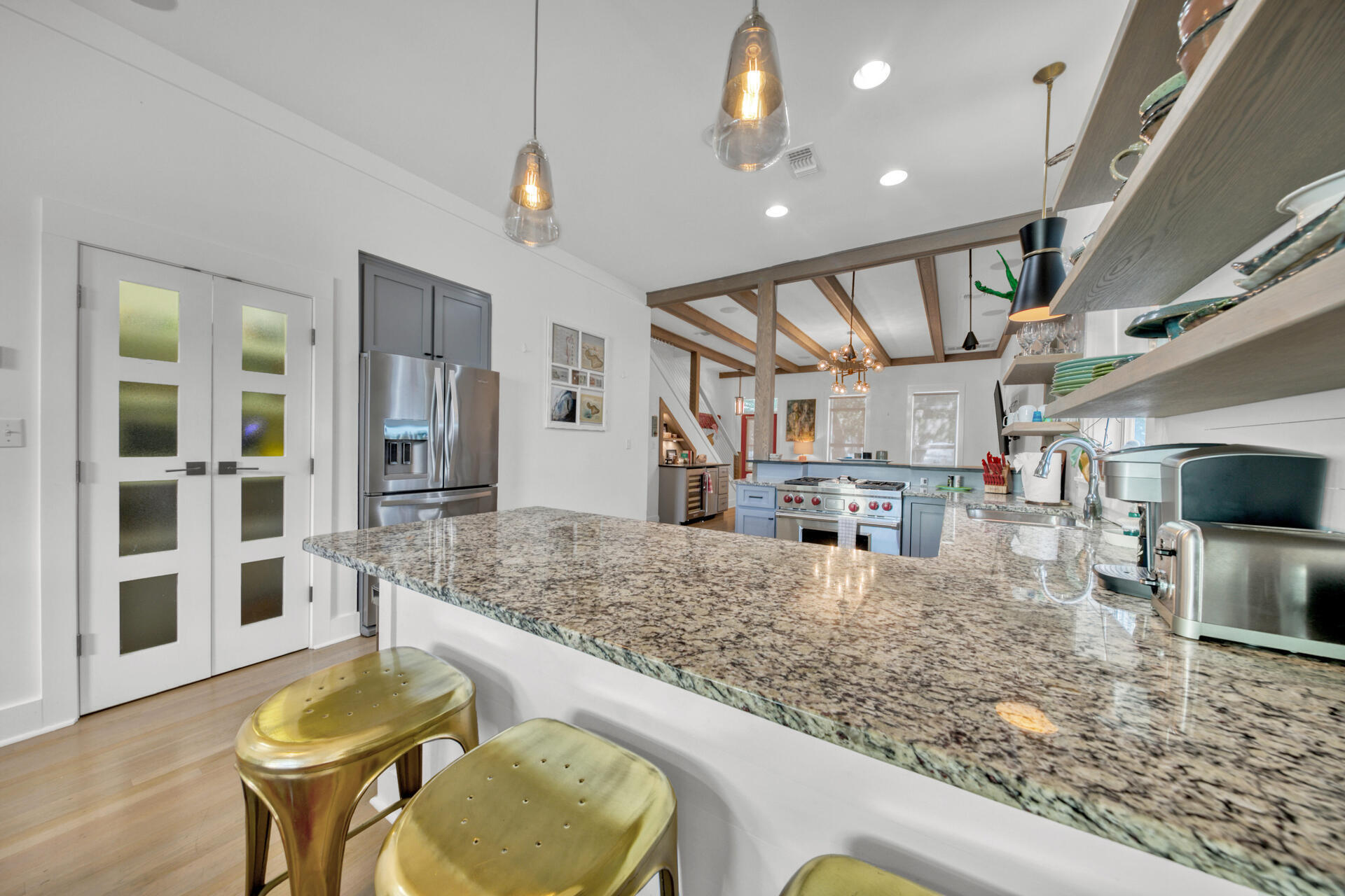 SUNRISE BEACH - Residential