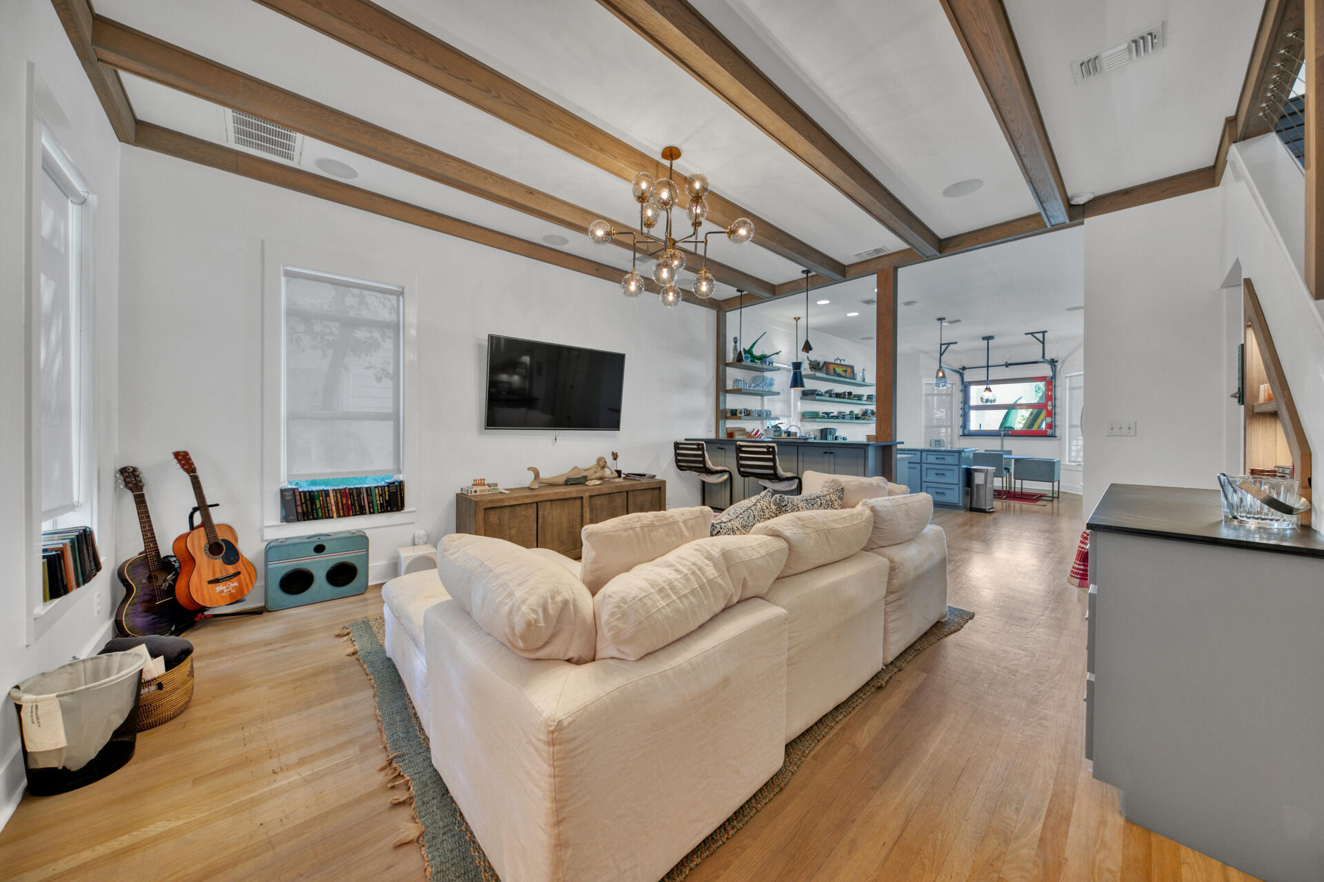 SUNRISE BEACH - Residential