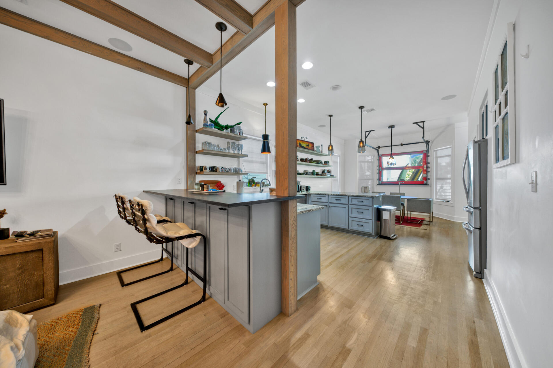 SUNRISE BEACH - Residential