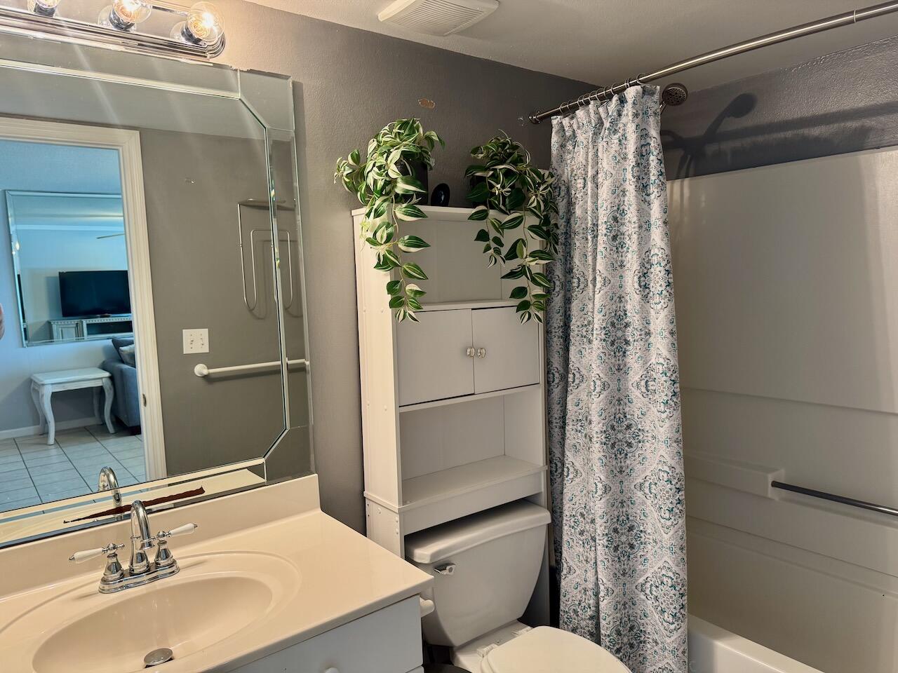 SEACREST CONDOMINIUMS - Residential Lease