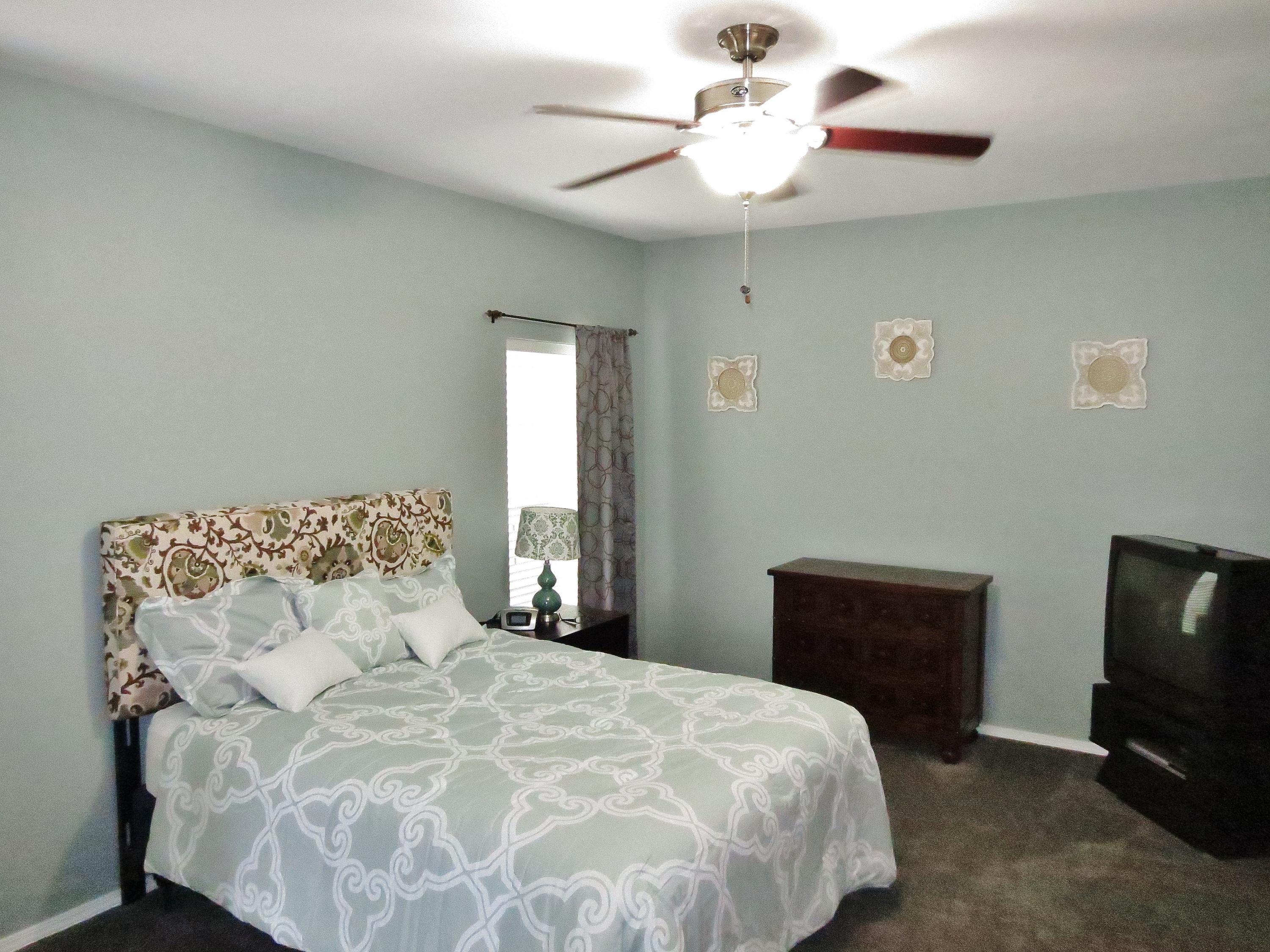 HIDDEN LAKES - Residential