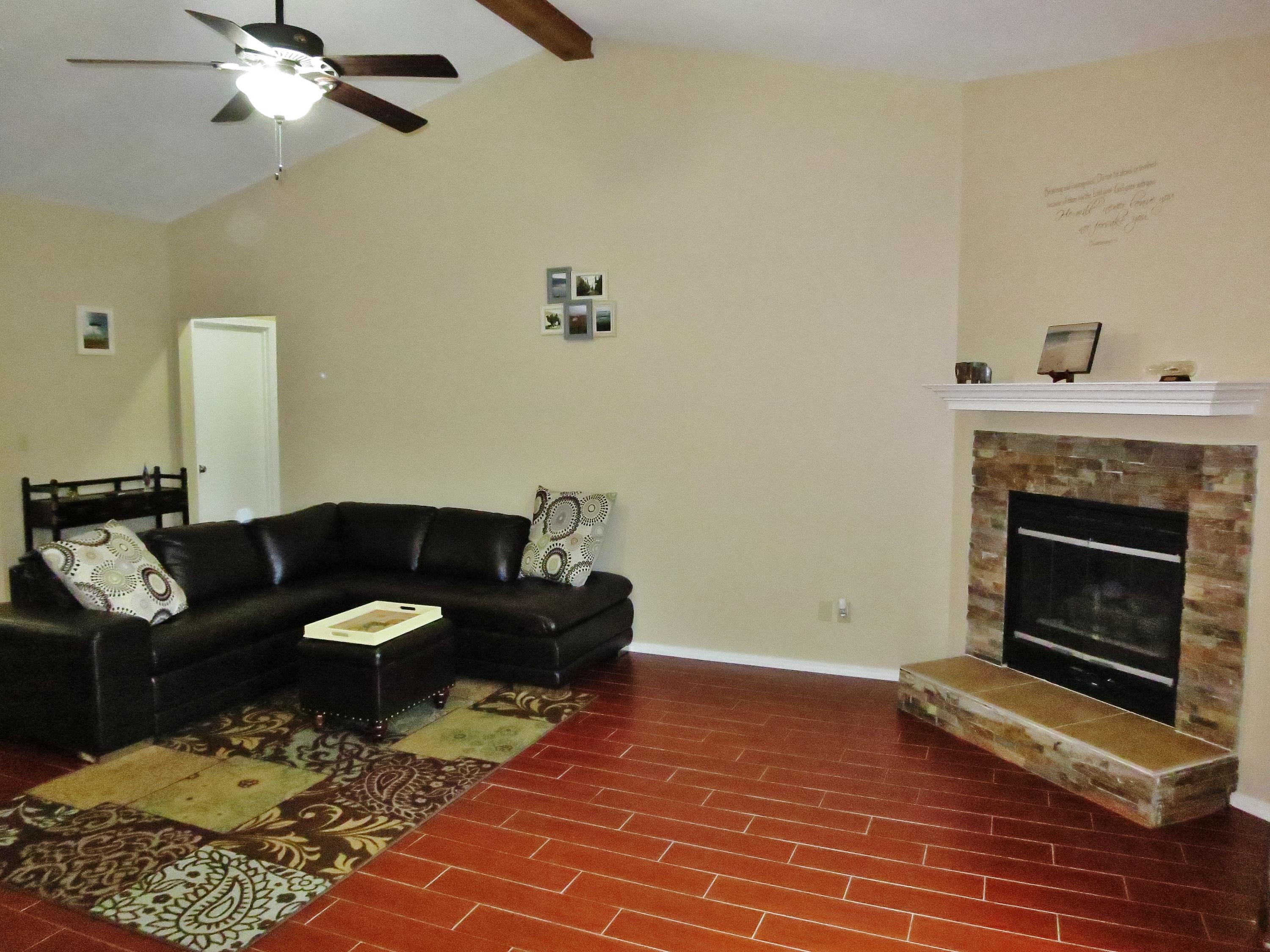 HIDDEN LAKES - Residential