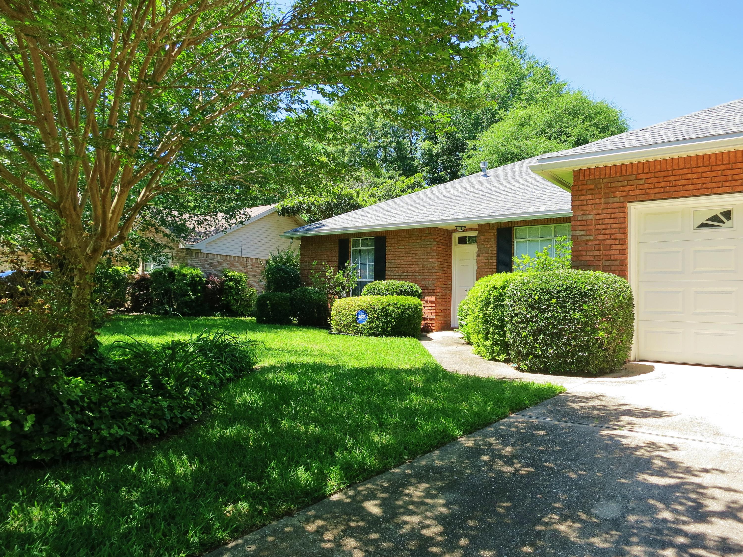 HIDDEN LAKES - Residential