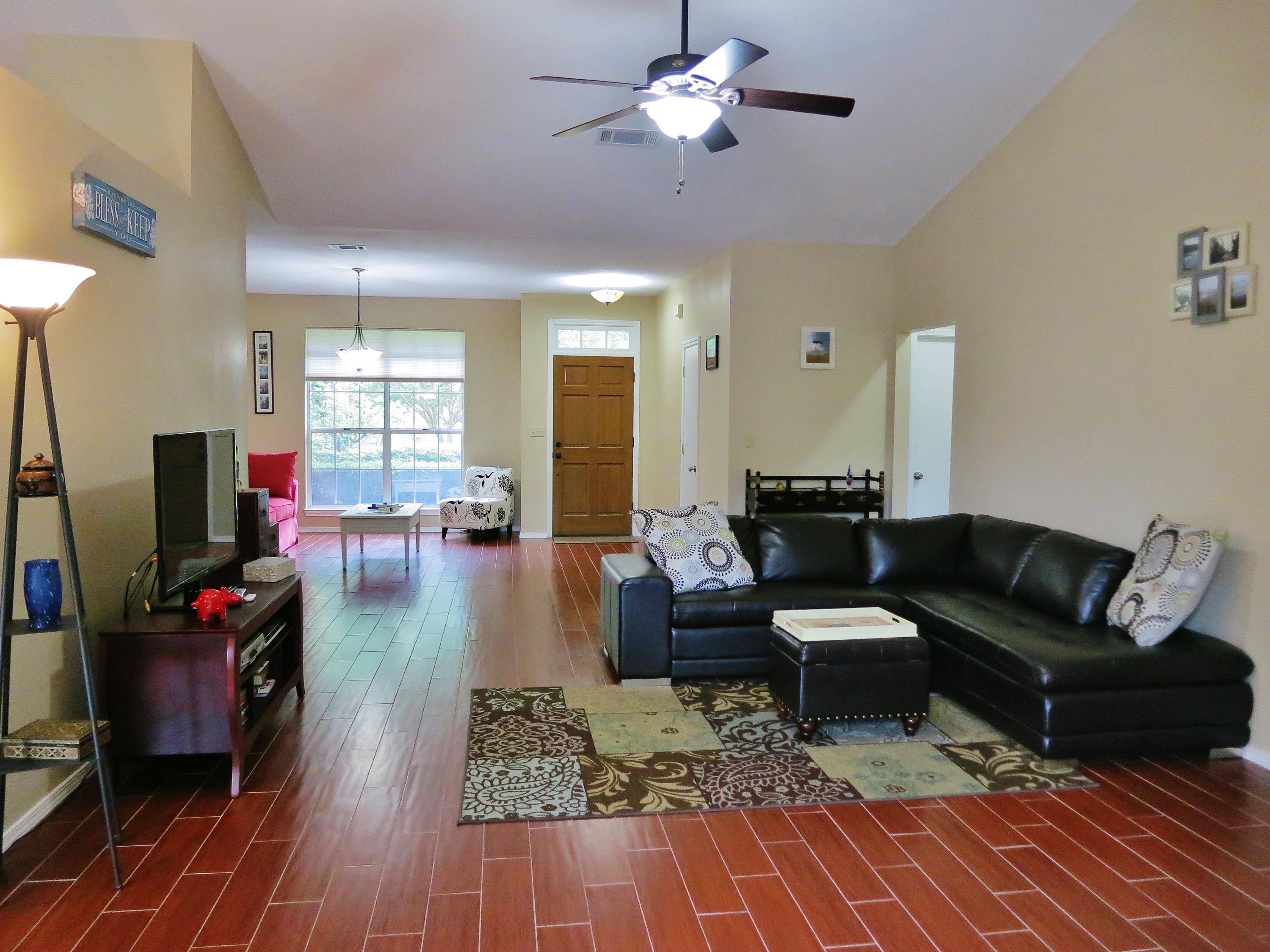 HIDDEN LAKES - Residential