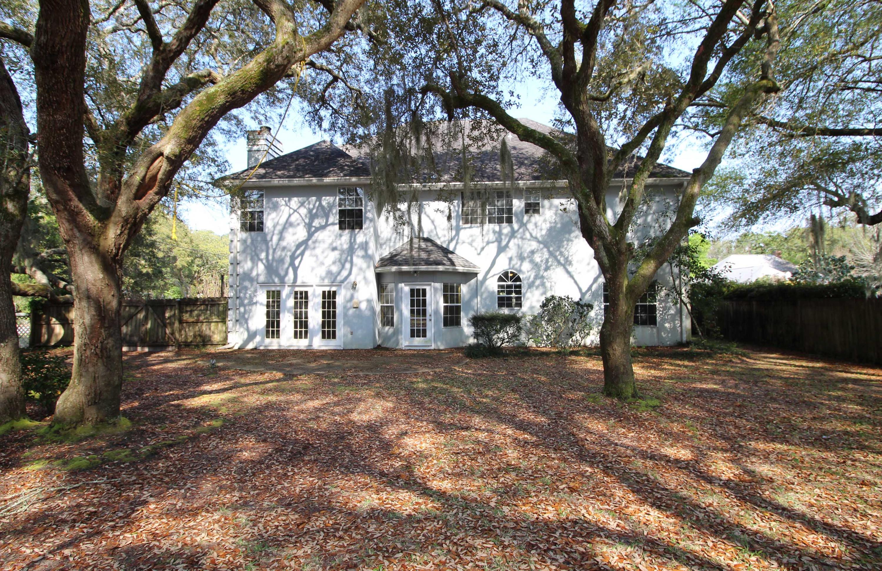 BAYOU POQUITO - Residential