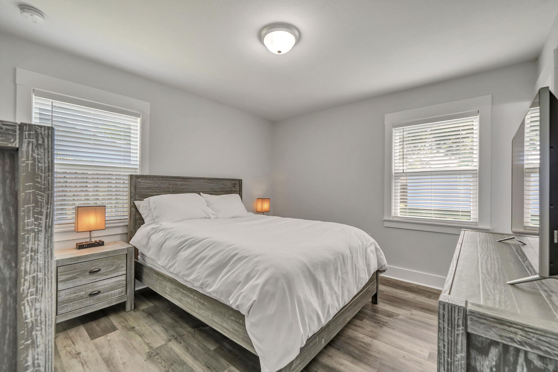 MARY ESTHER HEIGHTS - Residential