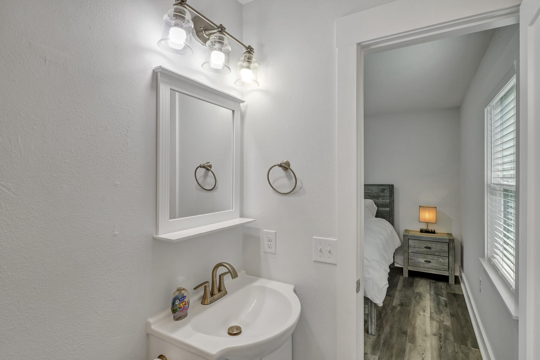 MARY ESTHER HEIGHTS - Residential