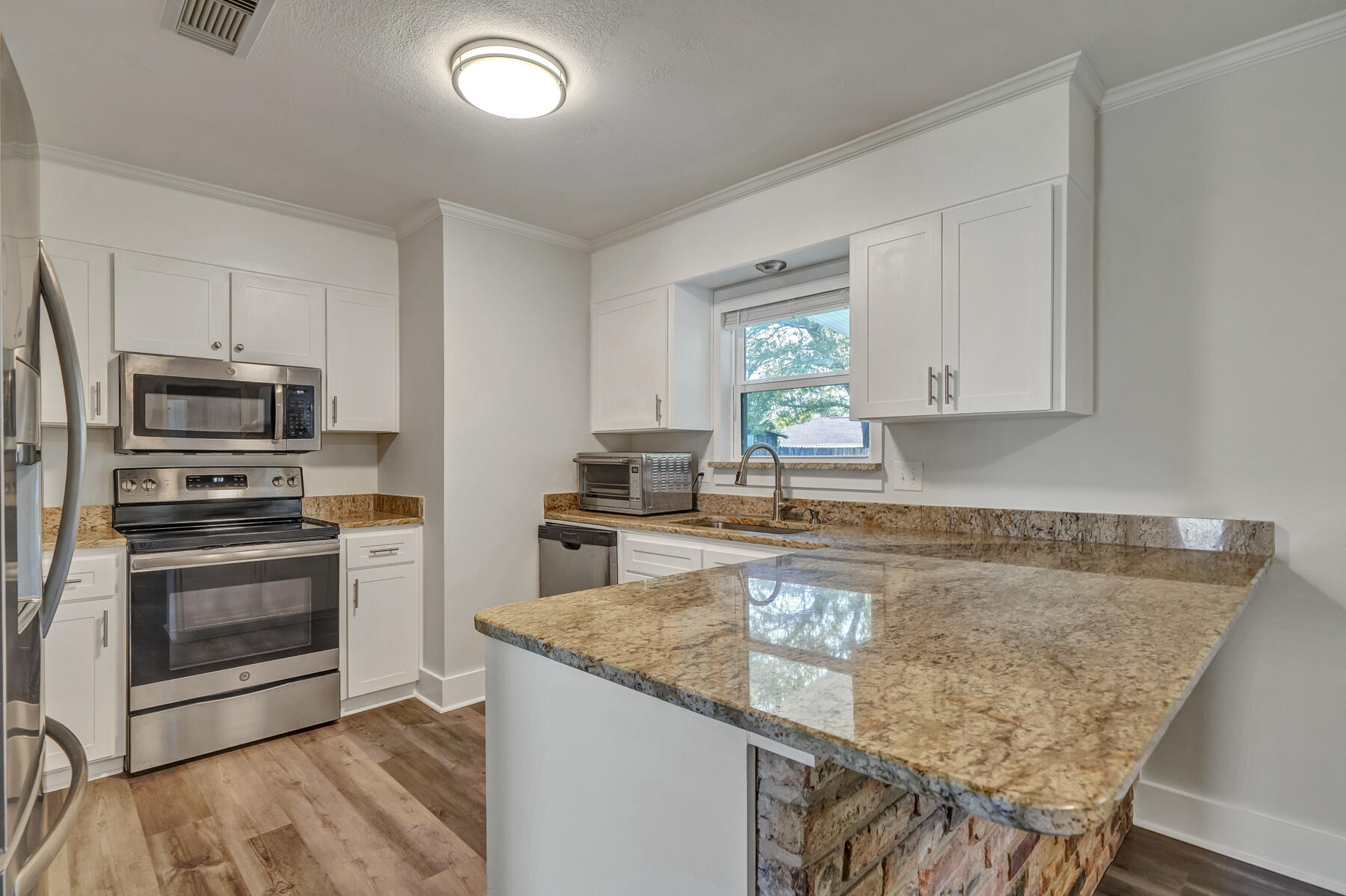 MARY ESTHER HEIGHTS - Residential