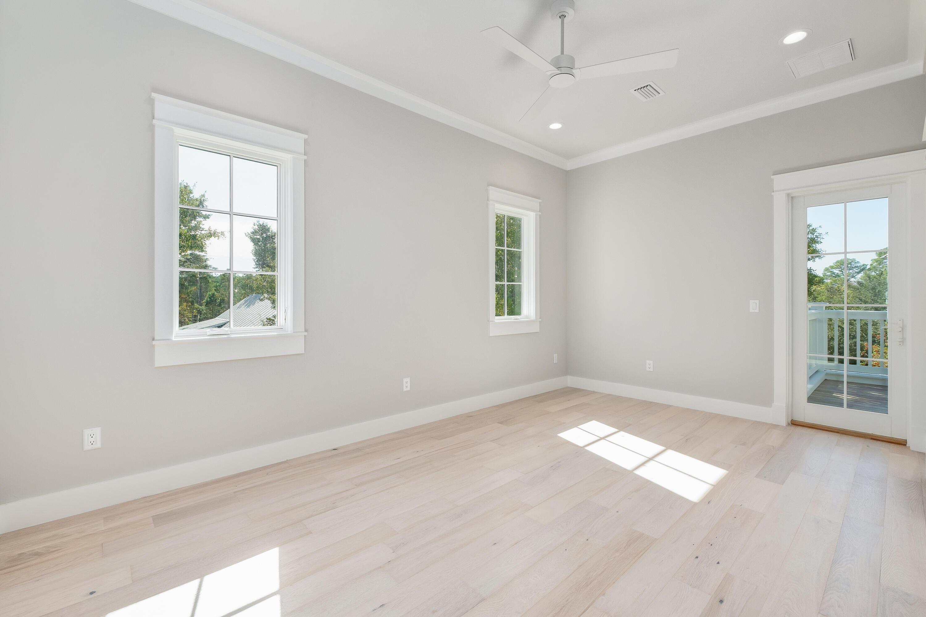 FOREST LAKES - Residential