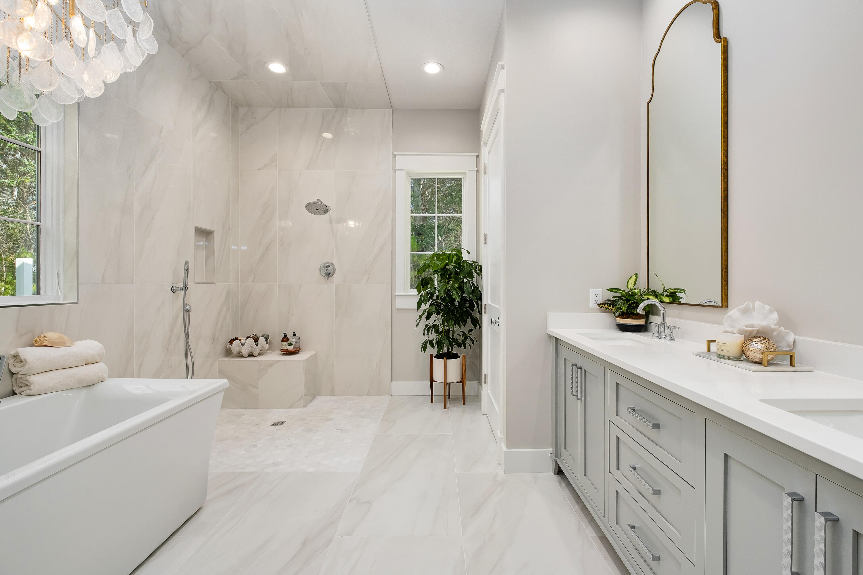 FOREST LAKES - Residential