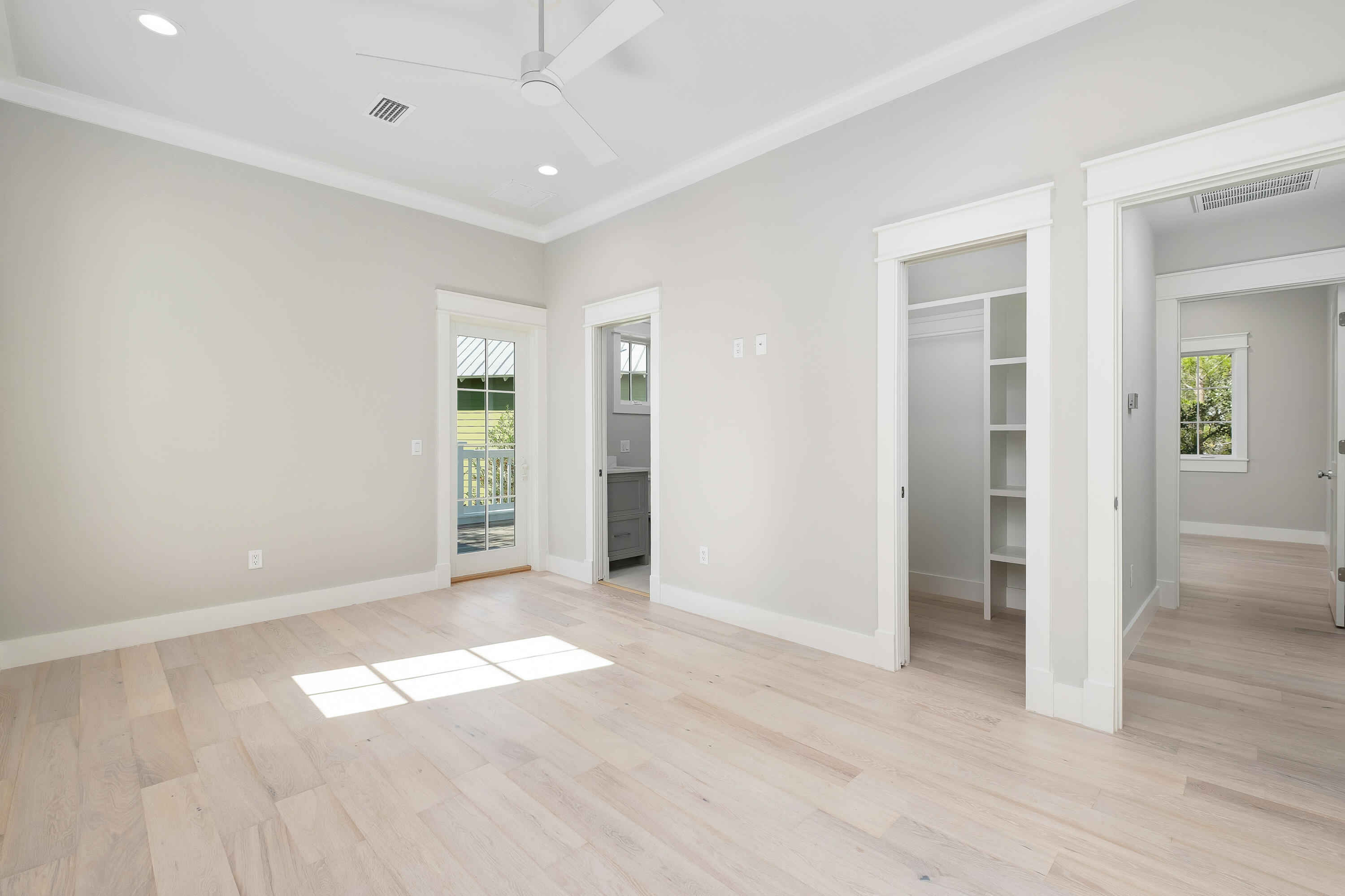 FOREST LAKES - Residential