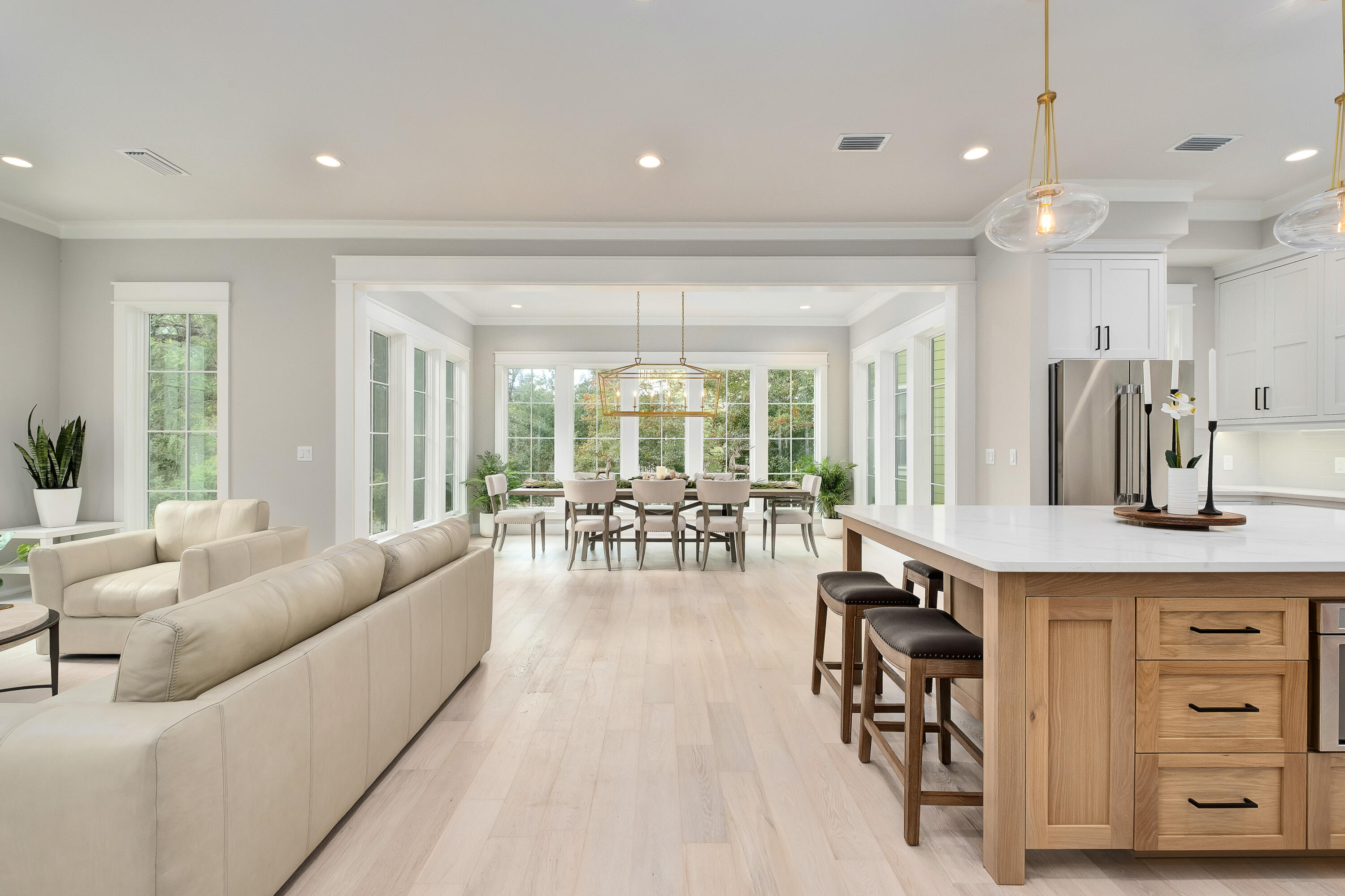 FOREST LAKES - Residential