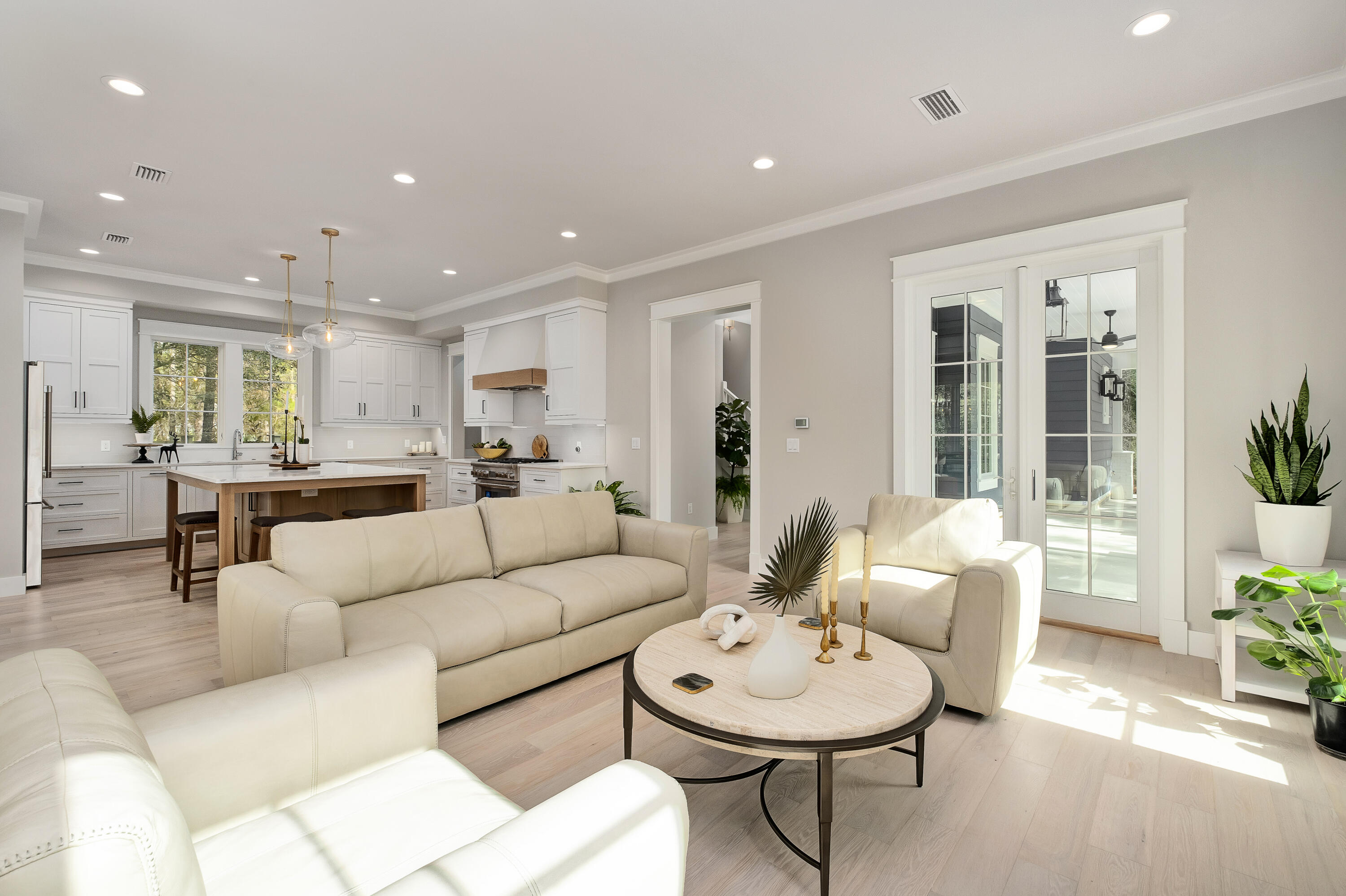 FOREST LAKES - Residential