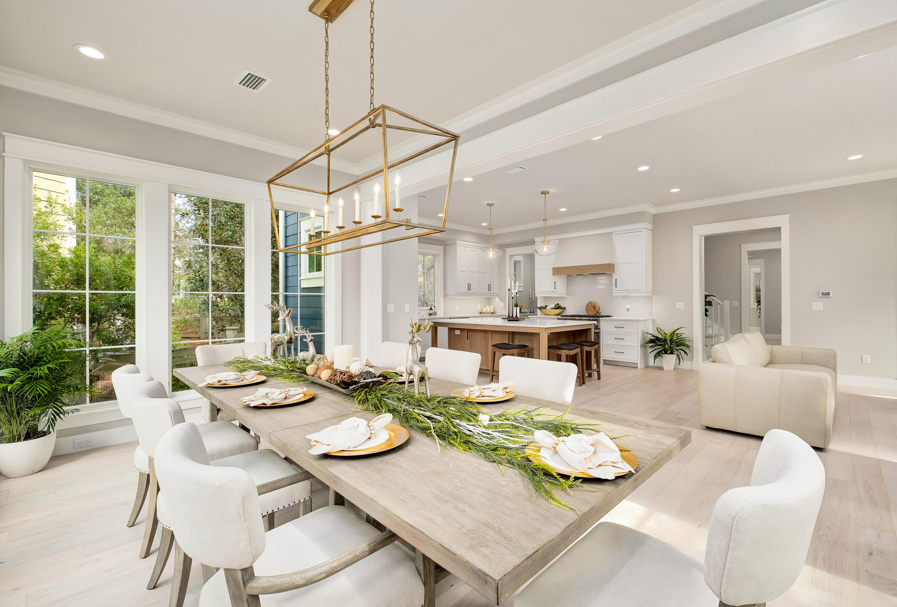 FOREST LAKES - Residential