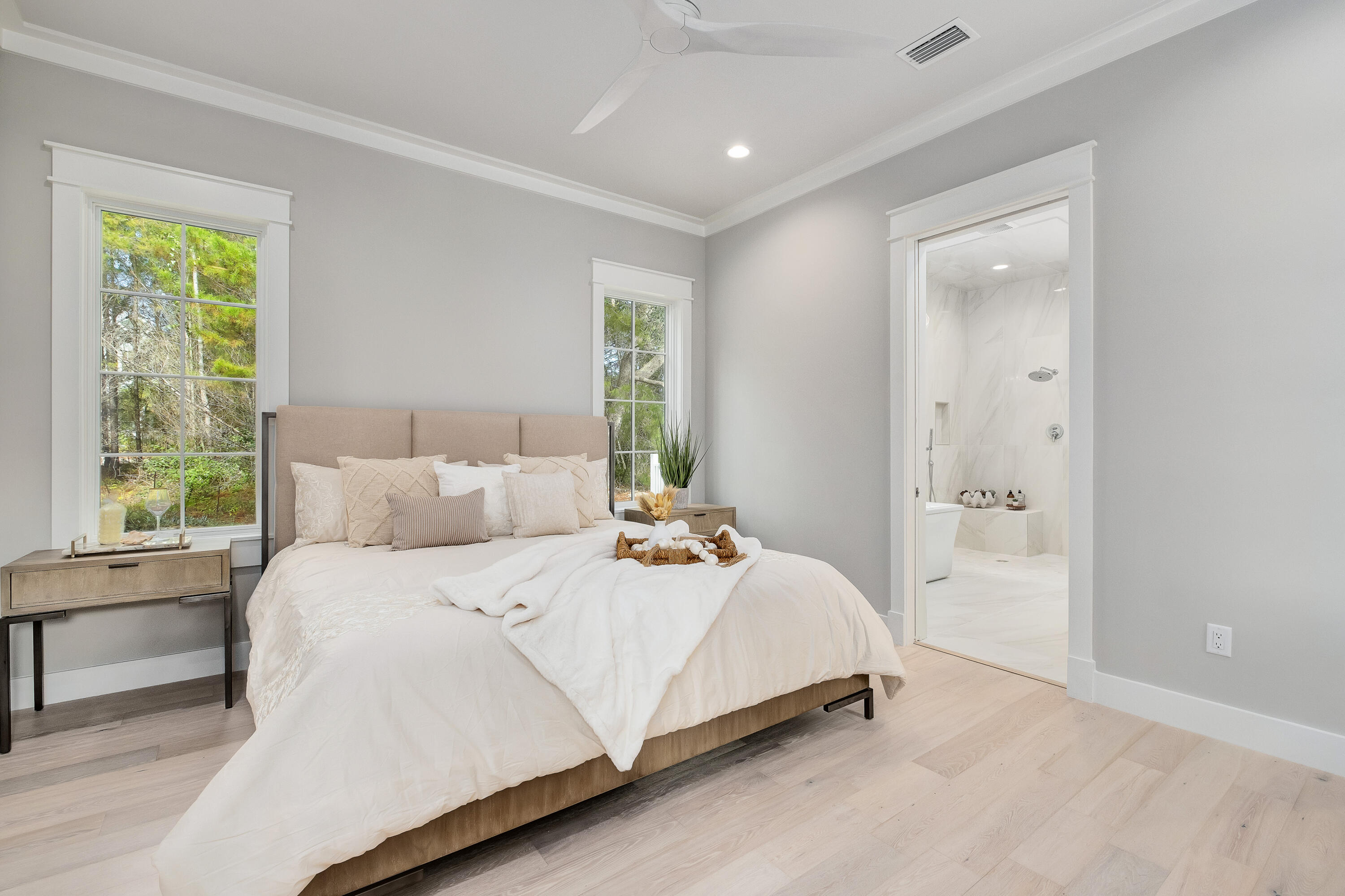 FOREST LAKES - Residential