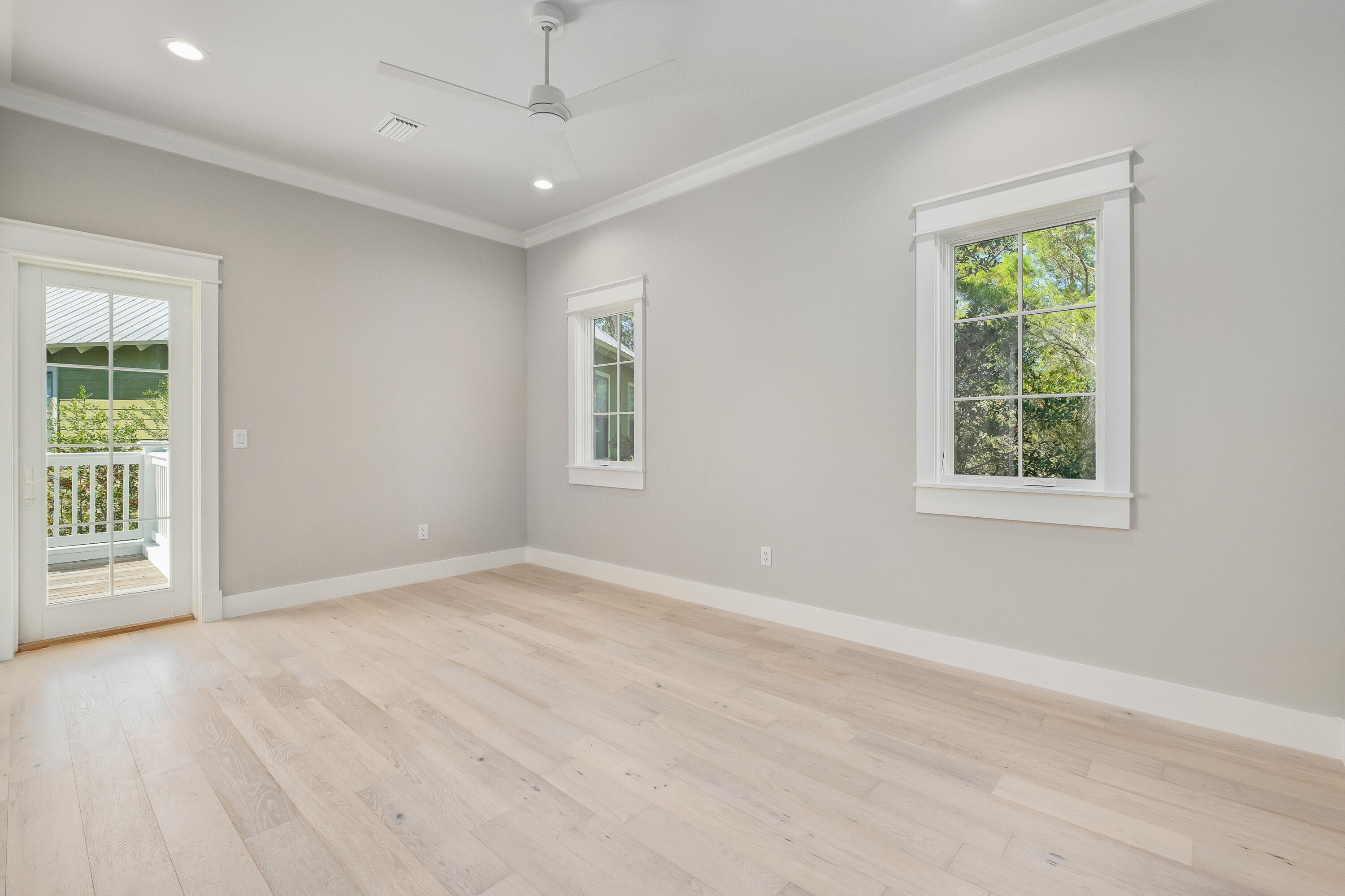 FOREST LAKES - Residential