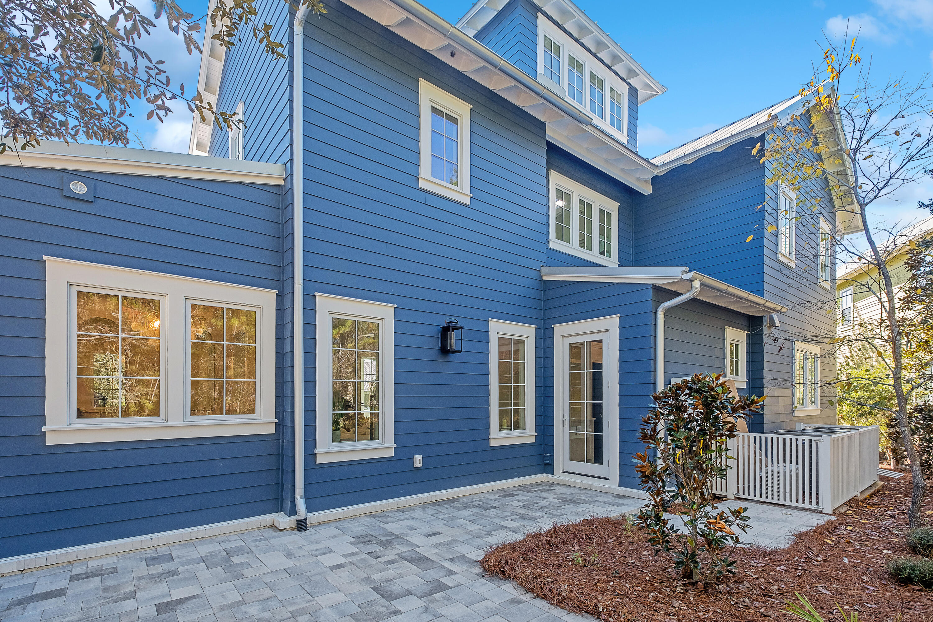FOREST LAKES - Residential