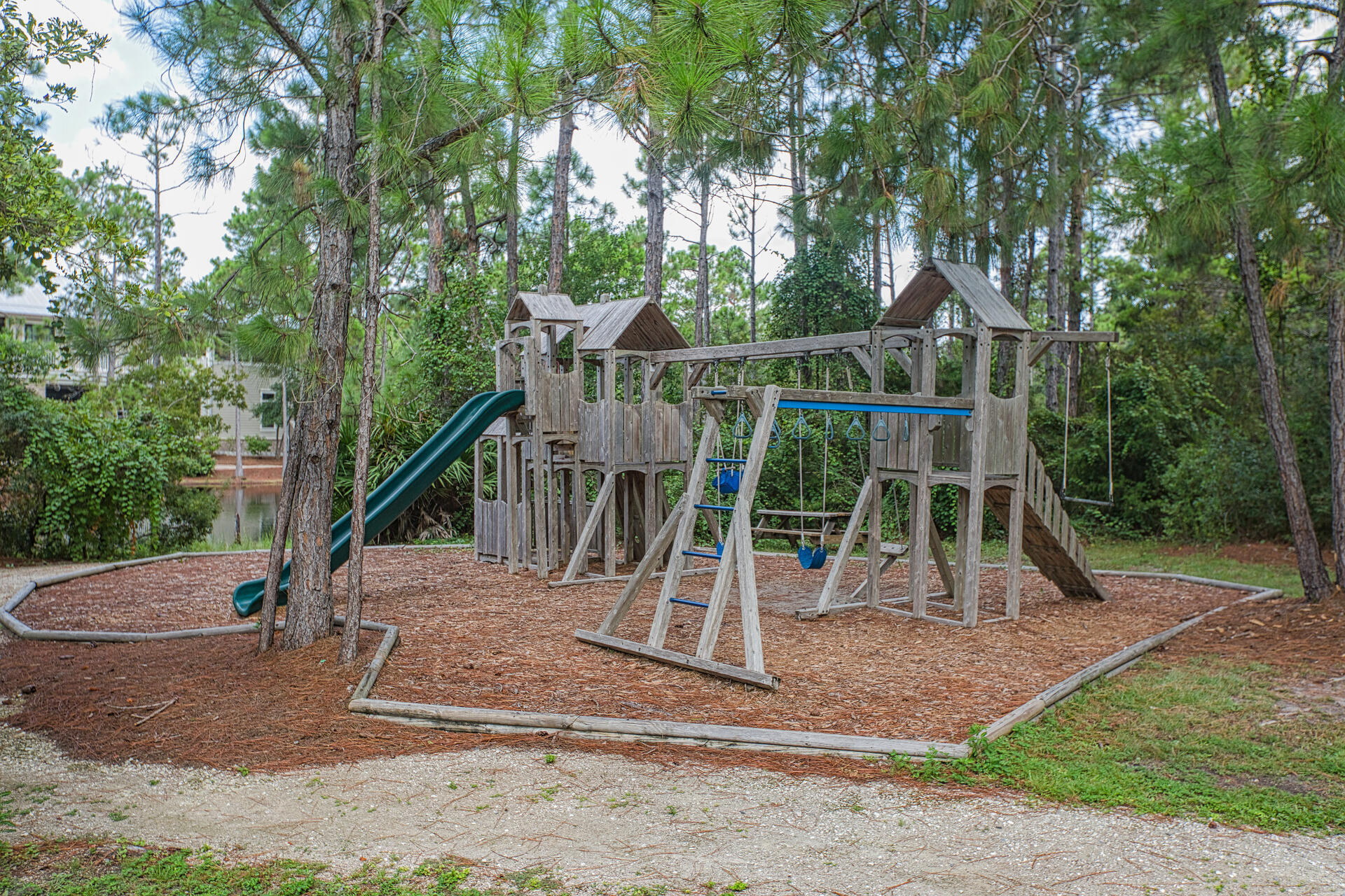 FOREST LAKES - Residential