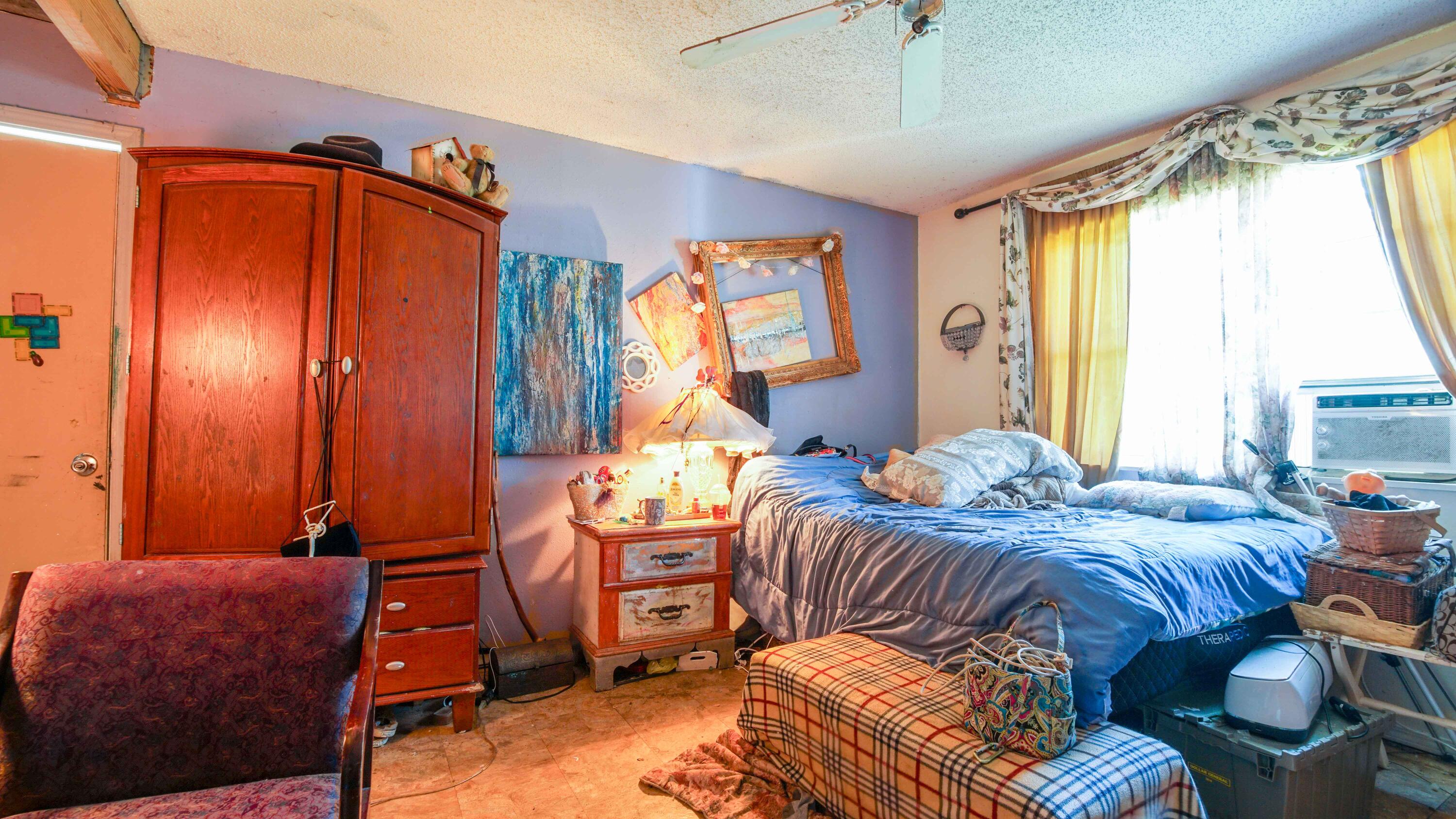 NO RECORDED SUBDIVISION - Residential